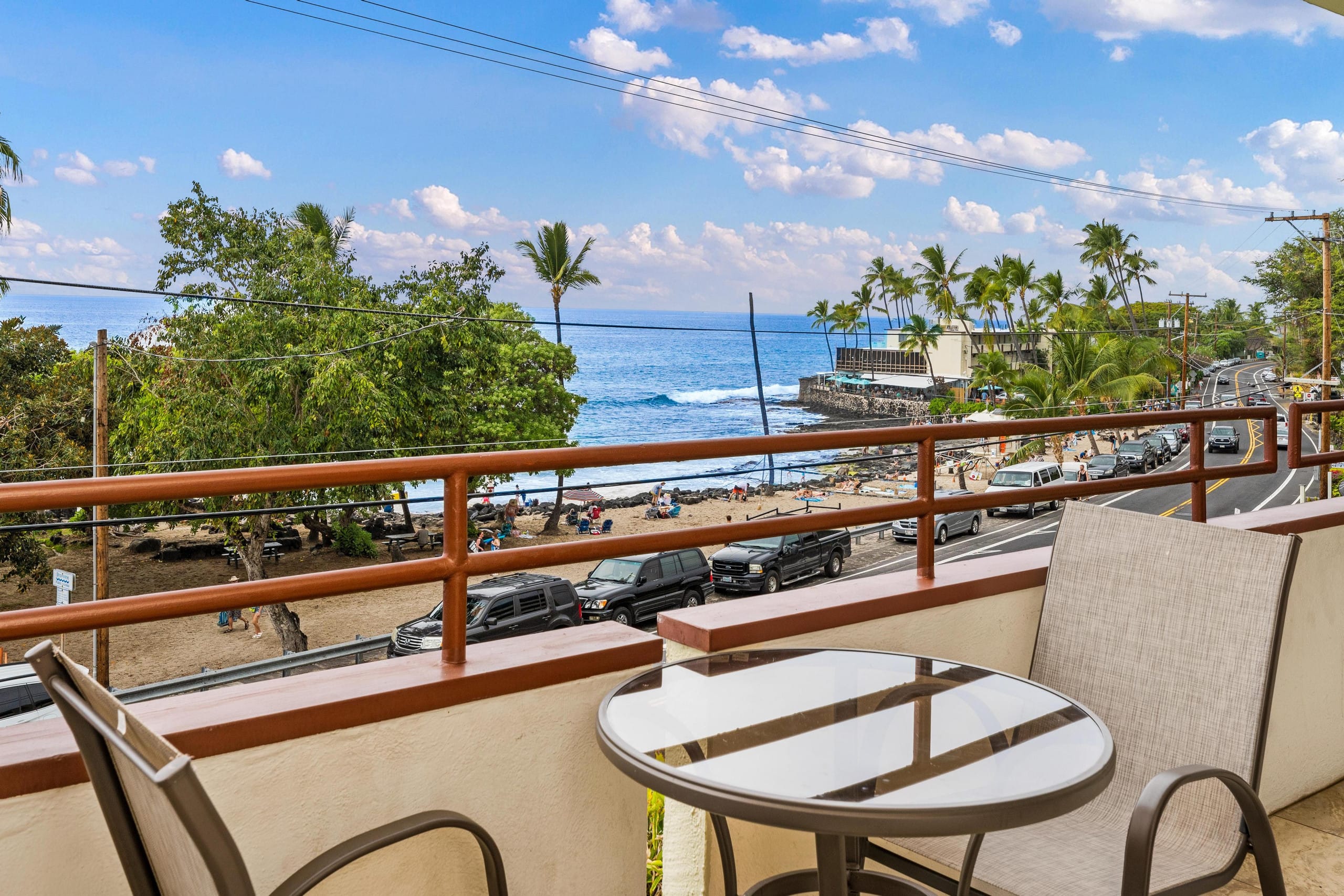 Condo in Kailua-Kona · ★4.64 · 2 bedrooms · 4 beds · 2 shared baths - Image 1