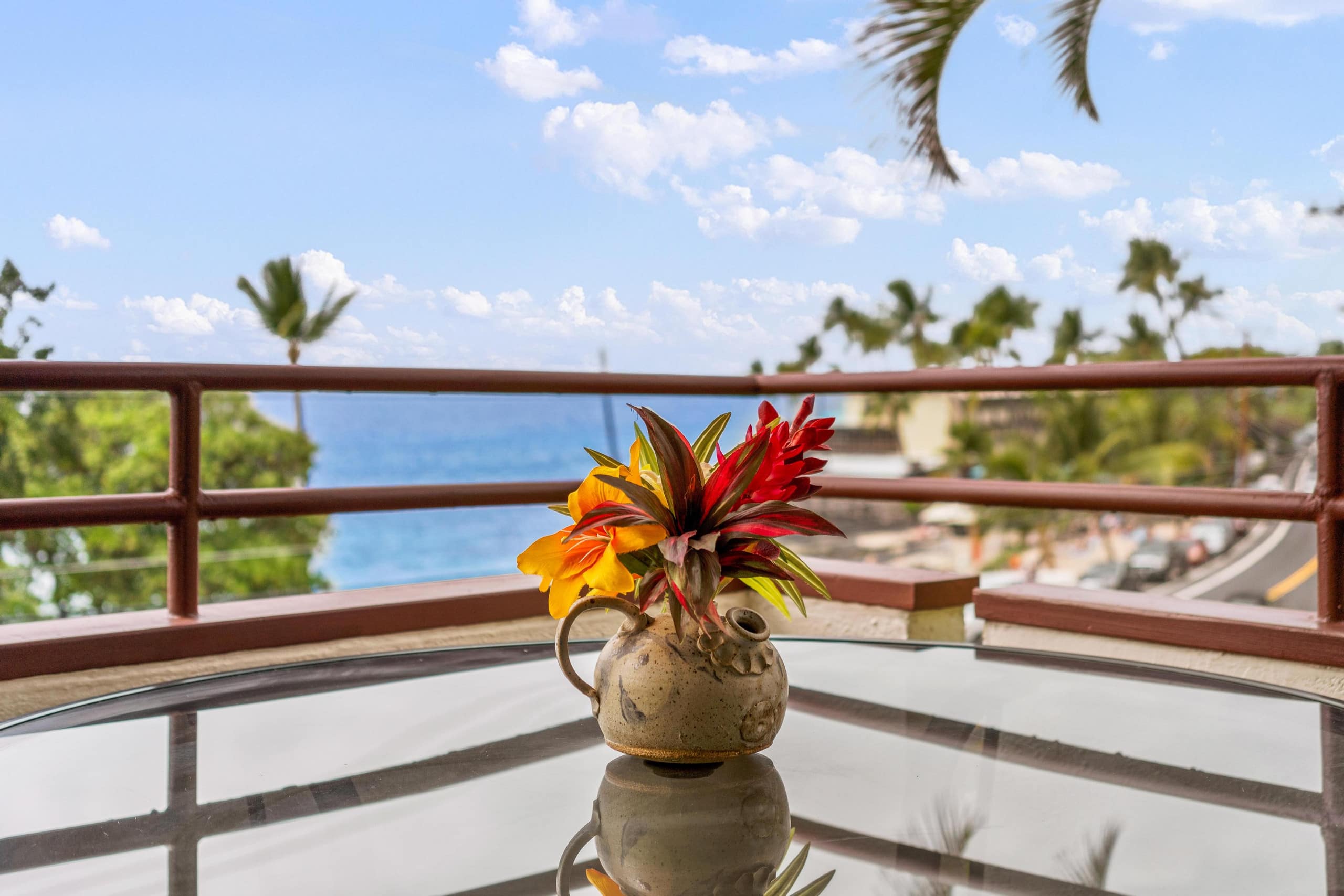 Condo in Kailua-Kona · ★4.64 · 2 bedrooms · 4 beds · 2 shared baths - Image 28