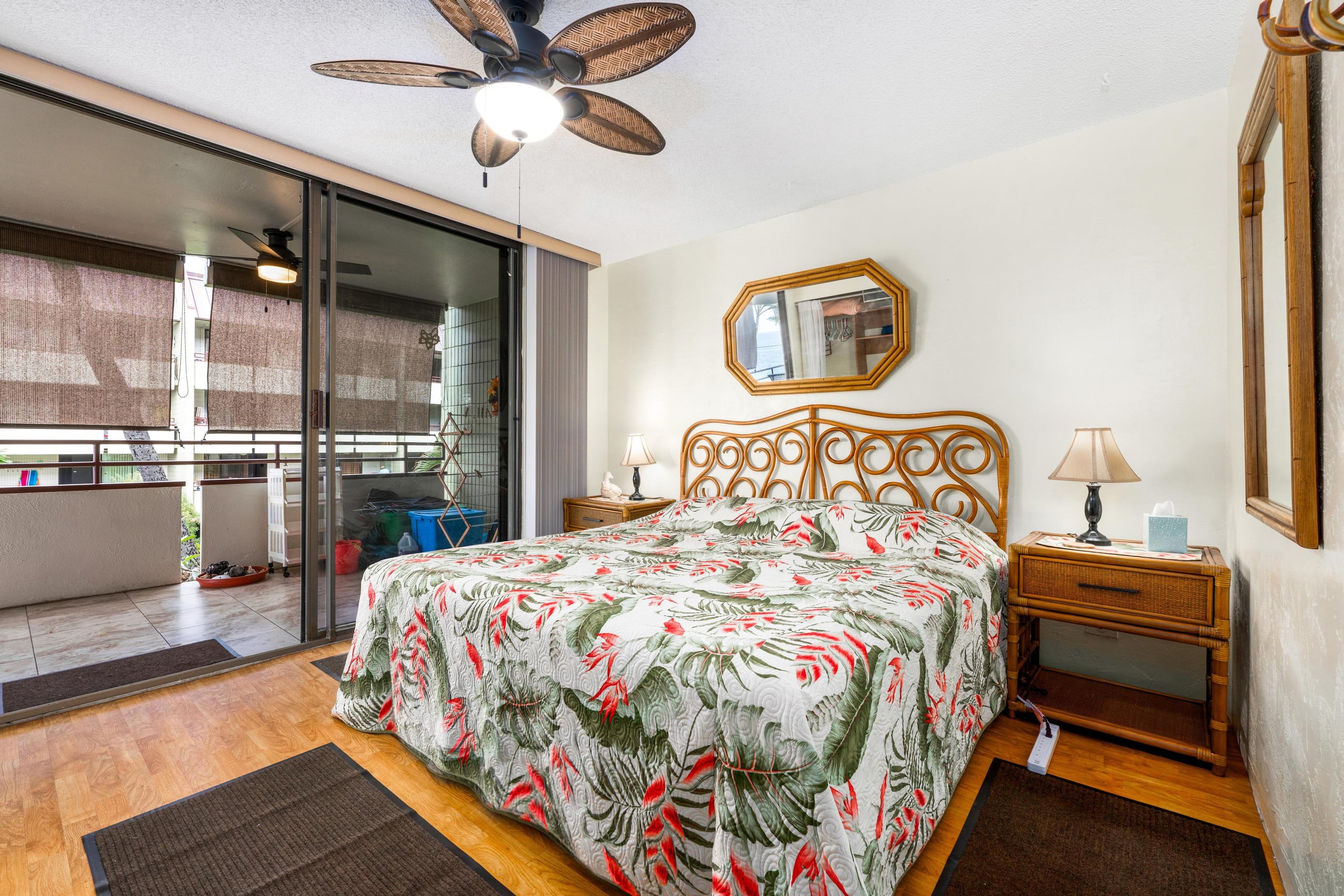 Condo in Kailua-Kona · ★4.64 · 2 bedrooms · 4 beds · 2 shared baths - Image 3