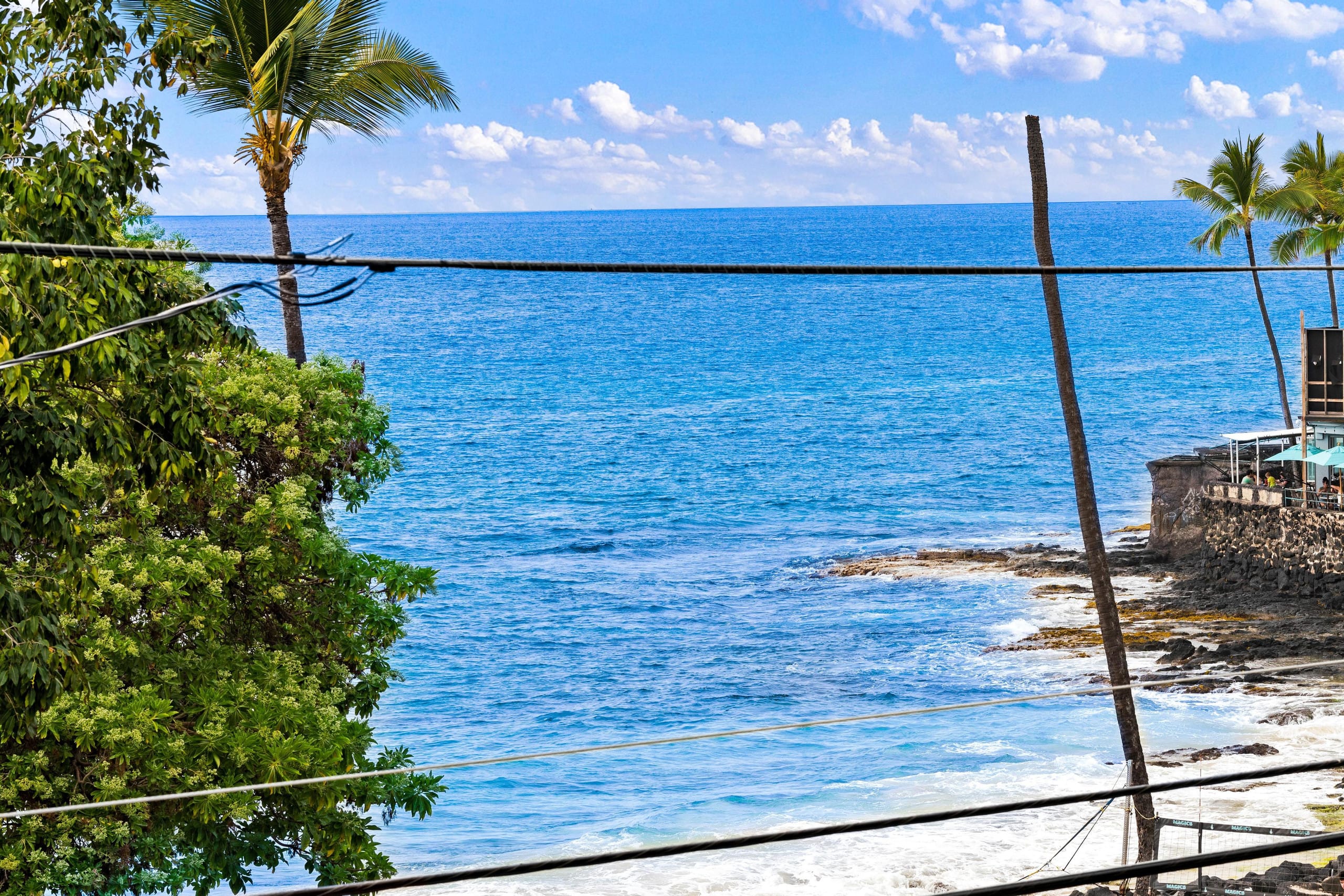 Condo in Kailua-Kona · ★4.64 · 2 bedrooms · 4 beds · 2 shared baths - Image 40