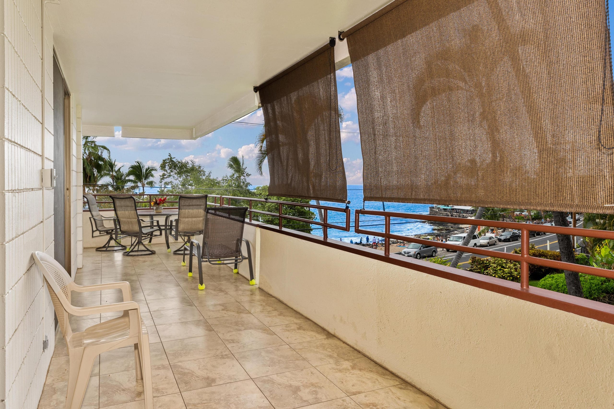 Condo in Kailua-Kona · ★4.64 · 2 bedrooms · 4 beds · 2 shared baths - Image 37