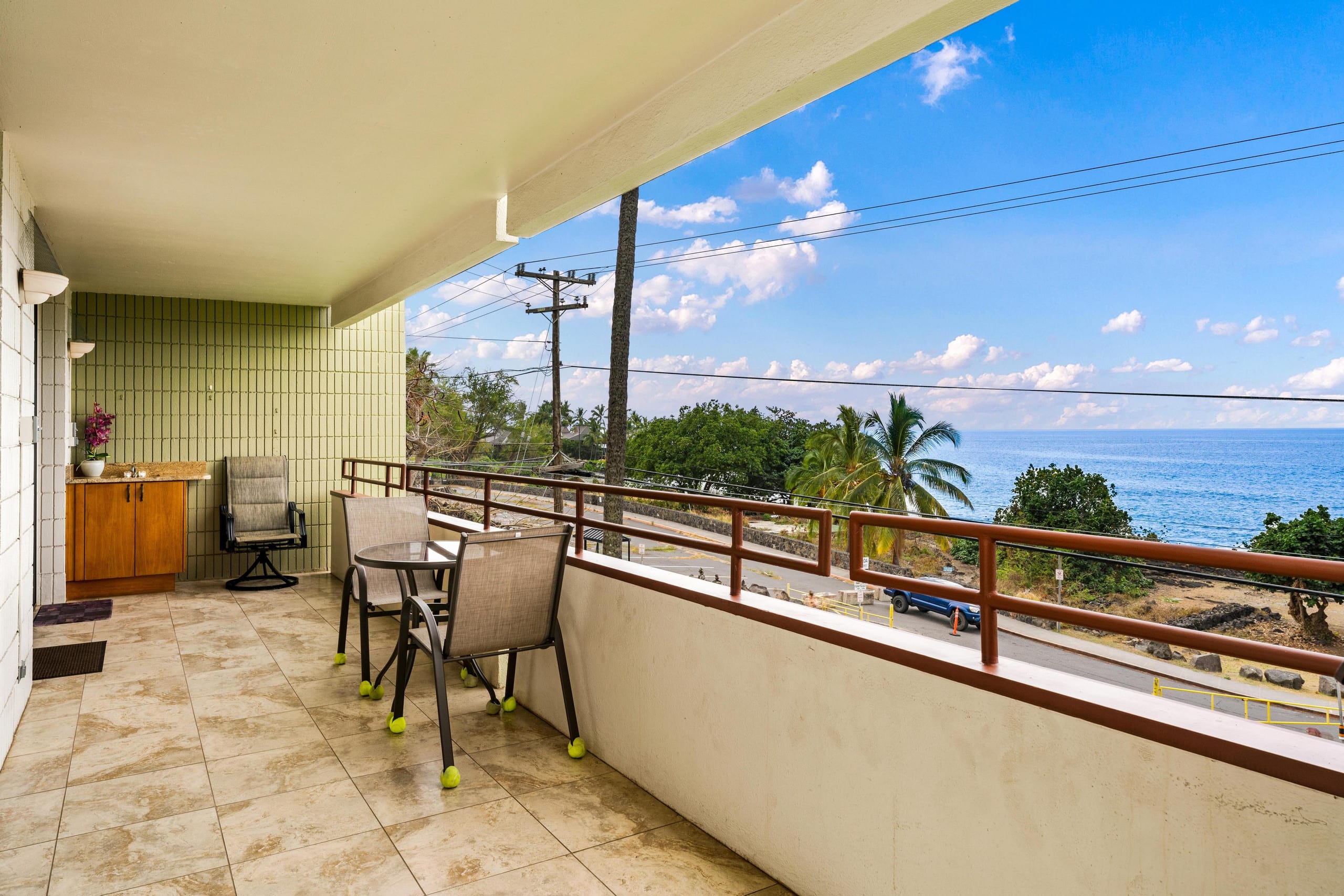 Condo in Kailua-Kona · ★4.64 · 2 bedrooms · 4 beds · 2 shared baths - Image 33