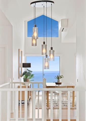 Clifftop Luxury | Spectacular Ocean Views