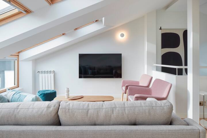 Villa Loretopea by FeelFree Rentals gallery image 2