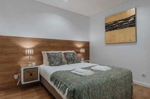 Popular Airbnb listing: Skylight Luxury House with A/c in Downtown Porto n in Porto