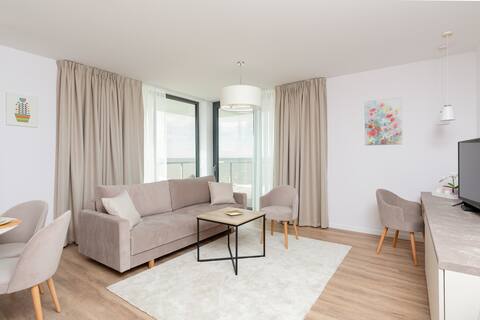 Jantaris A40 | Sea View | Family Suite