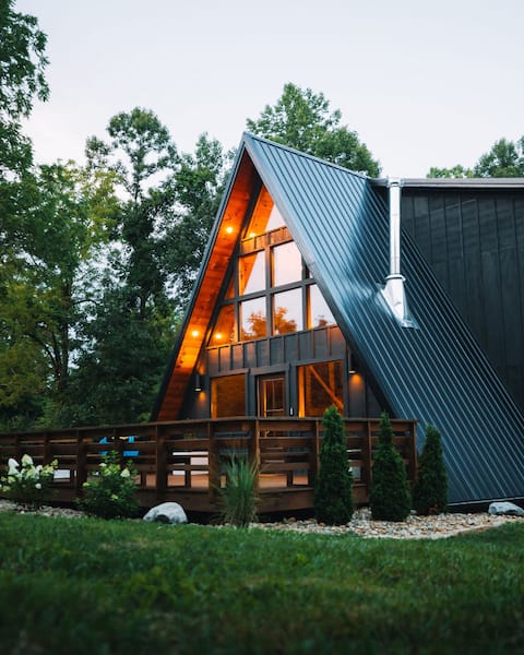Nordic Moody A-Frame | Sauna | Hot Tub | Kids Fort