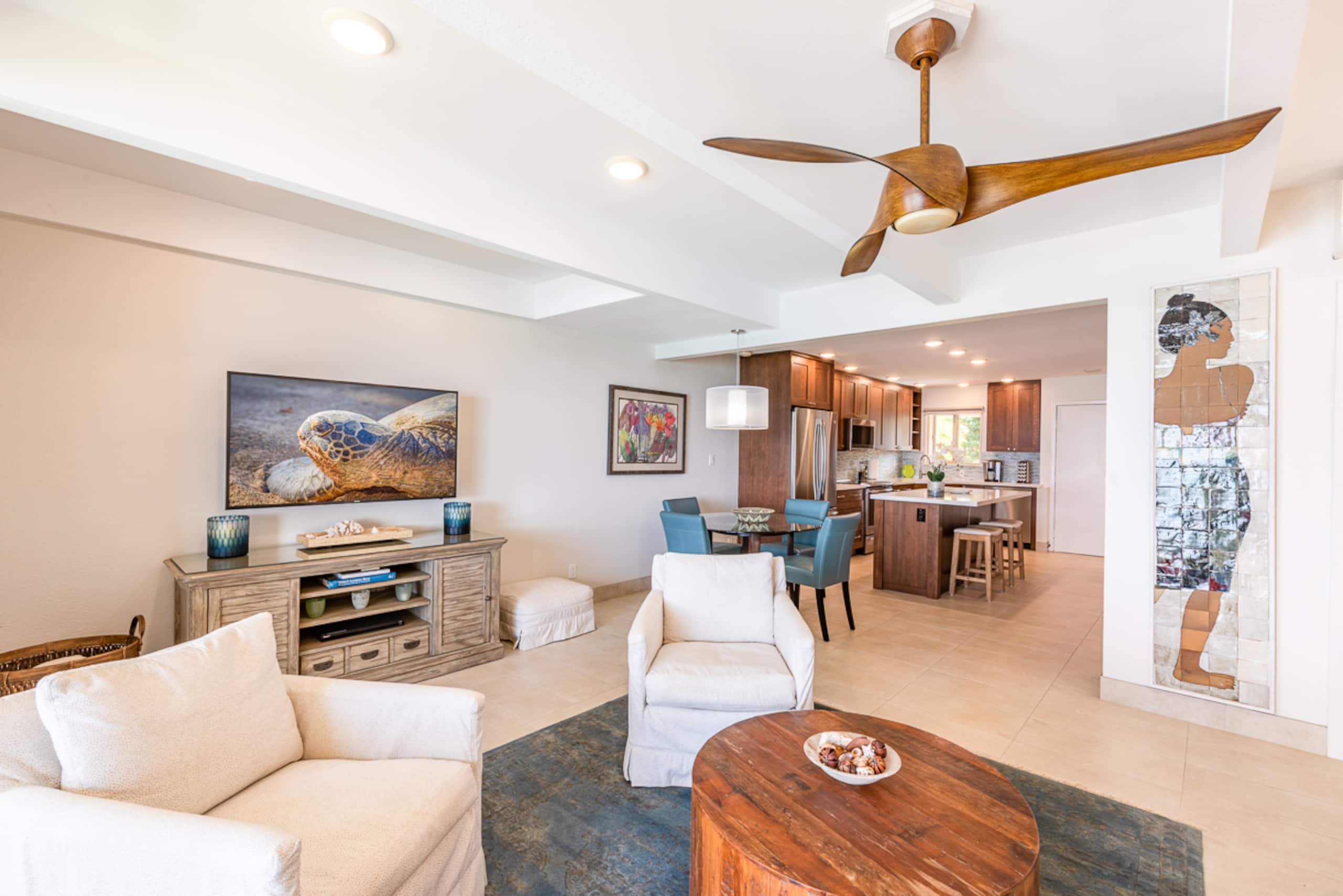 Condo in Lahaina · ★4.93 · 2 bedrooms · 3 beds · 2 baths - Image 9