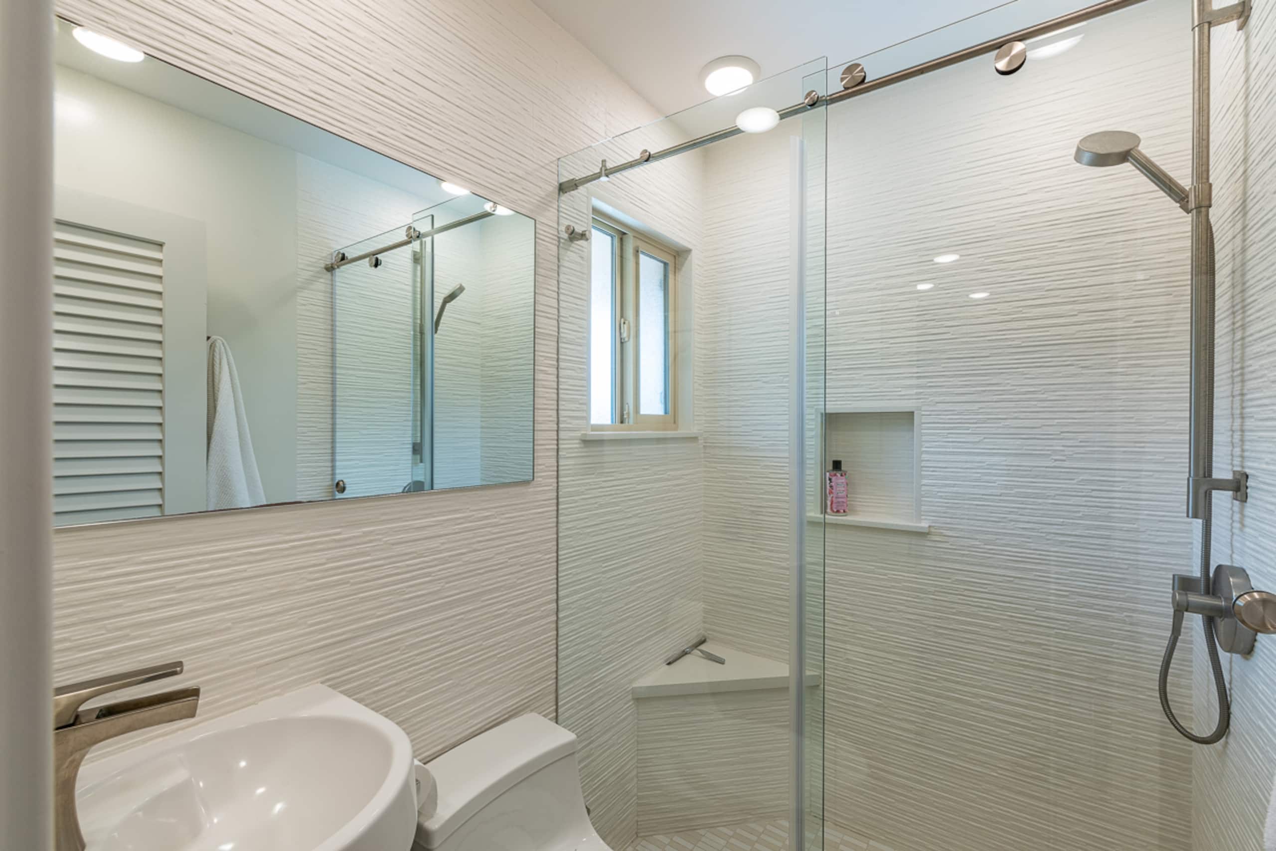 Condo in Lahaina · ★4.93 · 2 bedrooms · 3 beds · 2 baths - Image 24