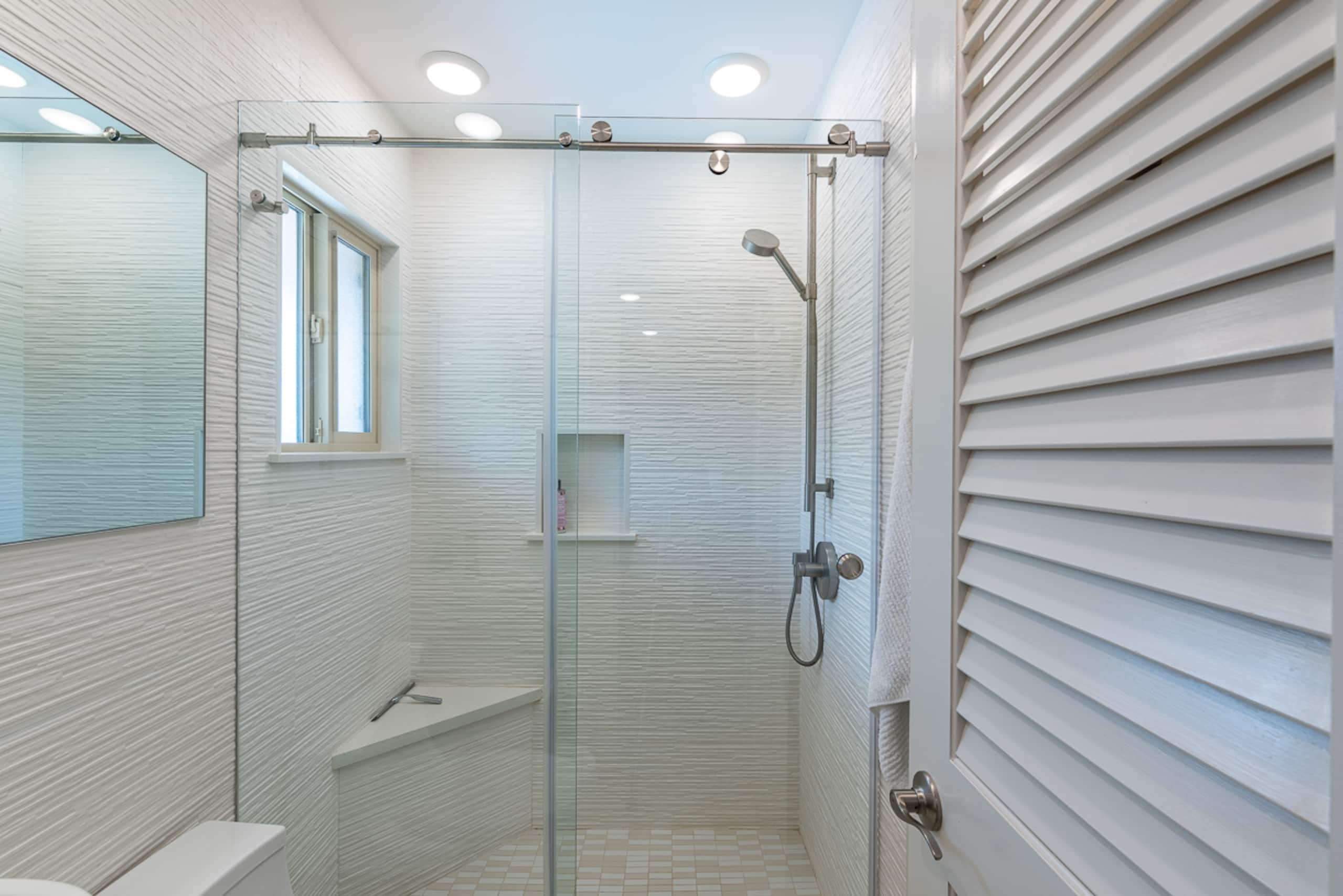 Condo in Lahaina · ★4.93 · 2 bedrooms · 3 beds · 2 baths - Image 23