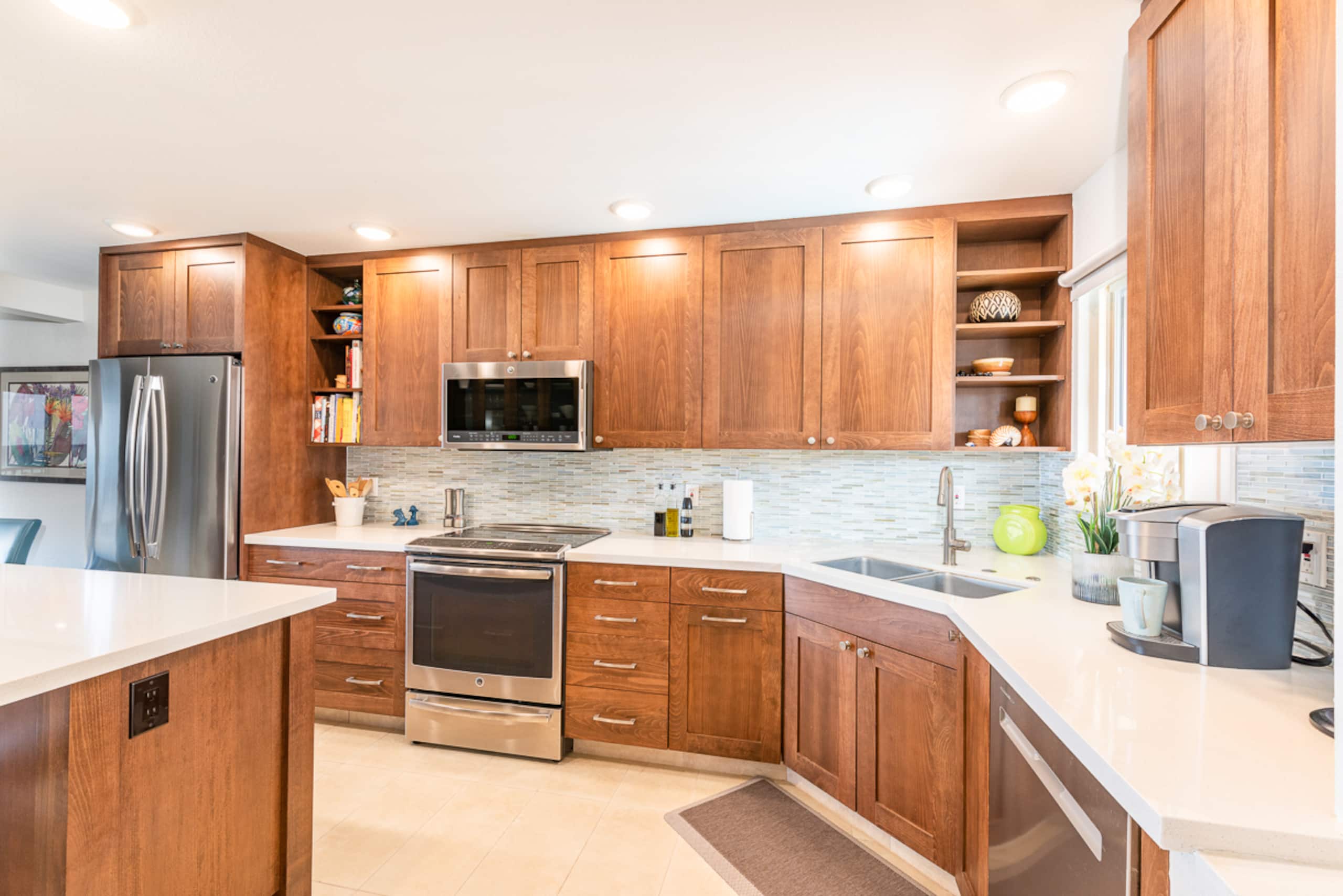 Condo in Lahaina · ★4.93 · 2 bedrooms · 3 beds · 2 baths - Image 14