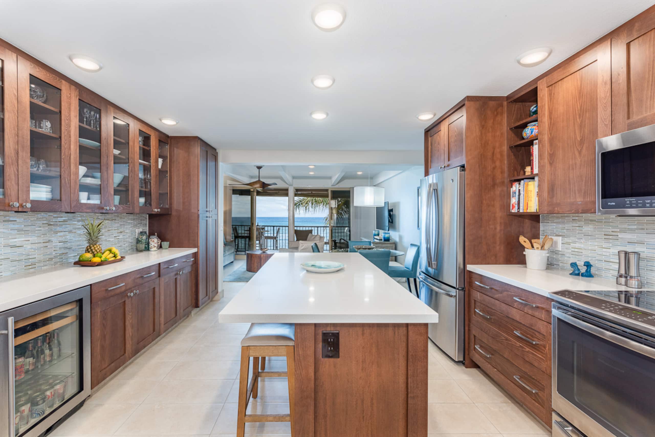 Condo in Lahaina · ★4.93 · 2 bedrooms · 3 beds · 2 baths - Image 12