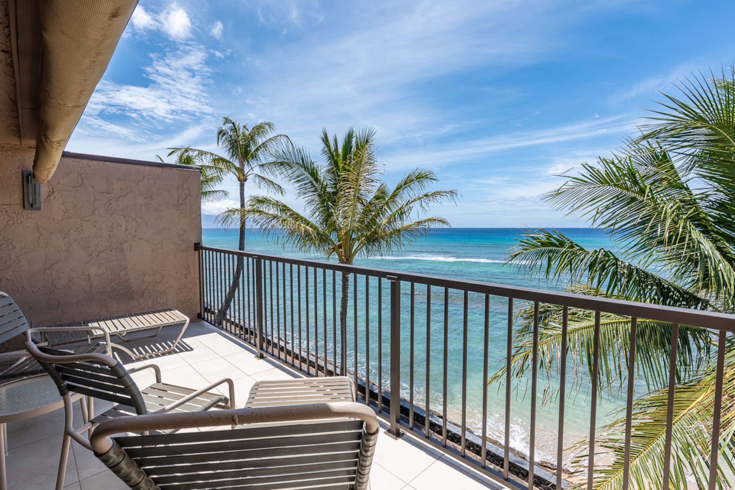 Condo in Lahaina · ★4.93 · 2 bedrooms · 3 beds · 2 baths - Image 31