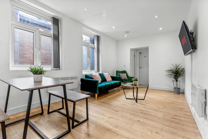 Heart of the city centre – 3 Bed Apartment (F3)