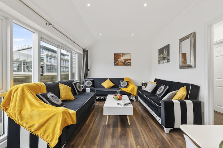 Mayfair Haven Stylish 2 Bed in Central London 65GM