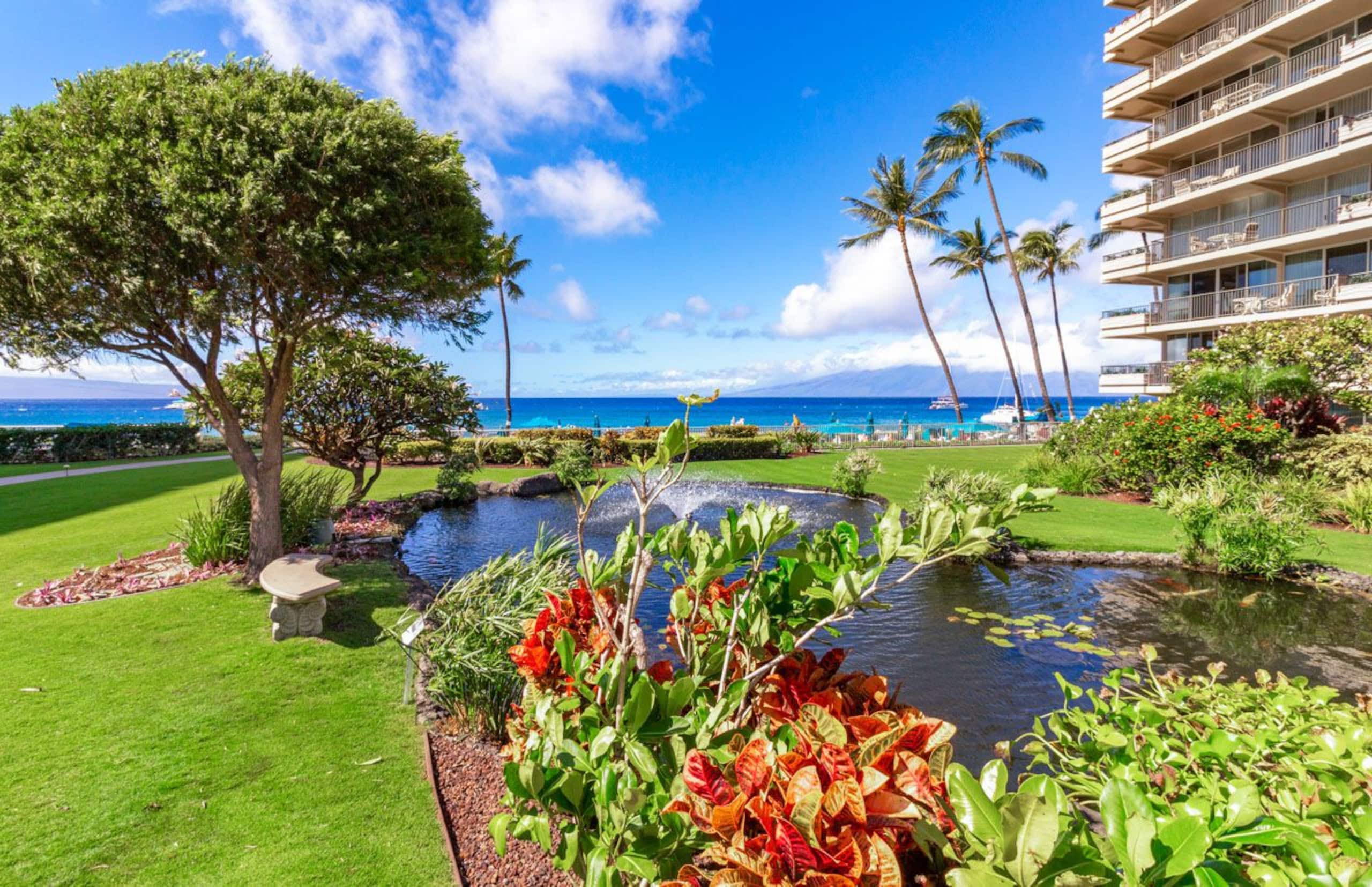 Condo in Lahaina · ★4.82 · 1 bedroom · 2 beds · 2 baths - Image 32