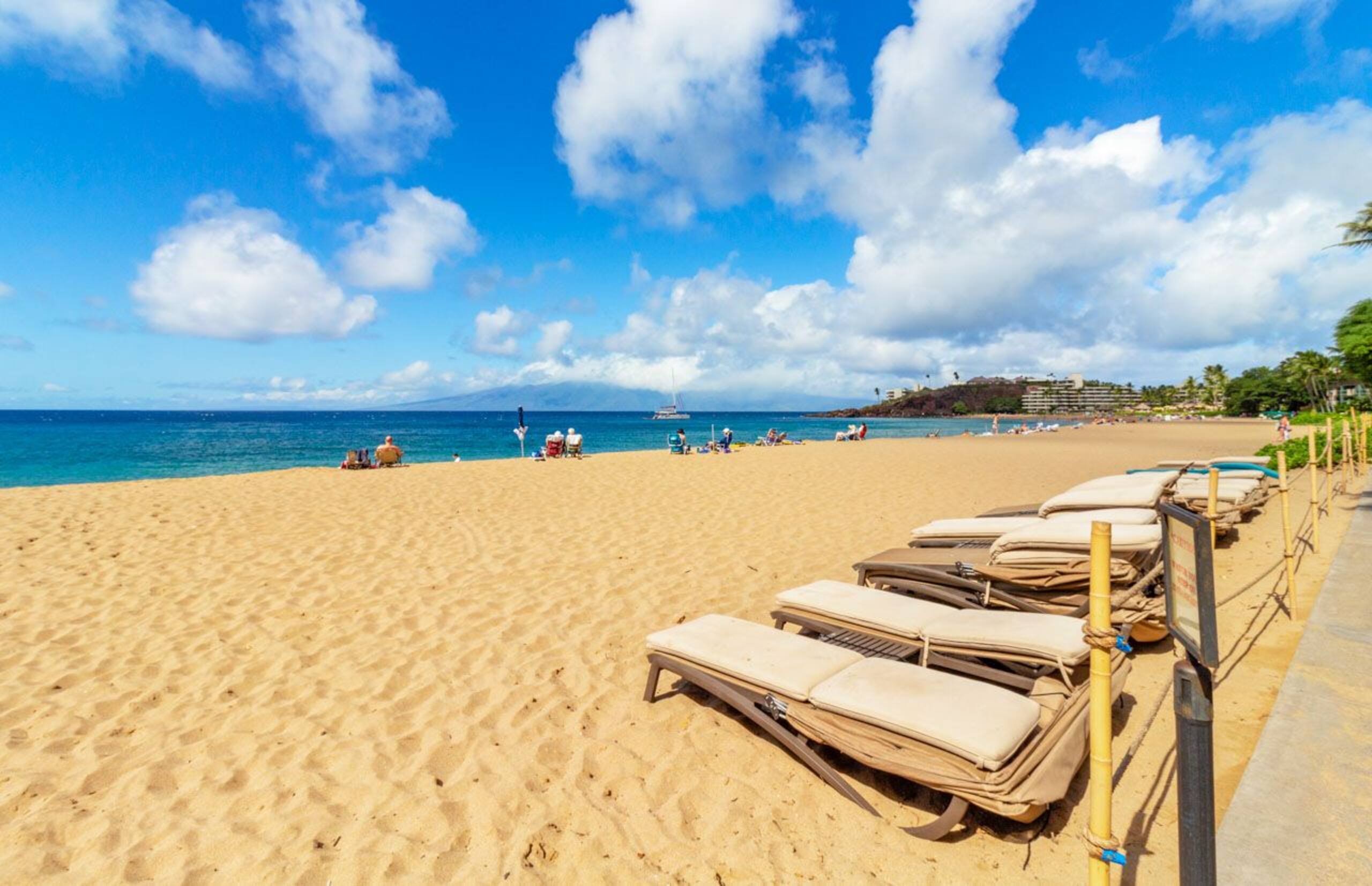 Condo in Lahaina · ★4.82 · 1 bedroom · 2 beds · 2 baths - Image 36