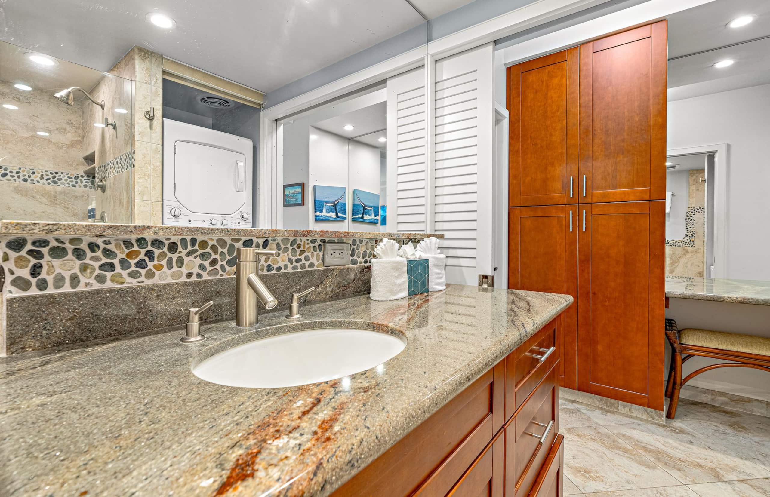 Condo in Lahaina · ★4.82 · 1 bedroom · 2 beds · 2 baths - Image 24