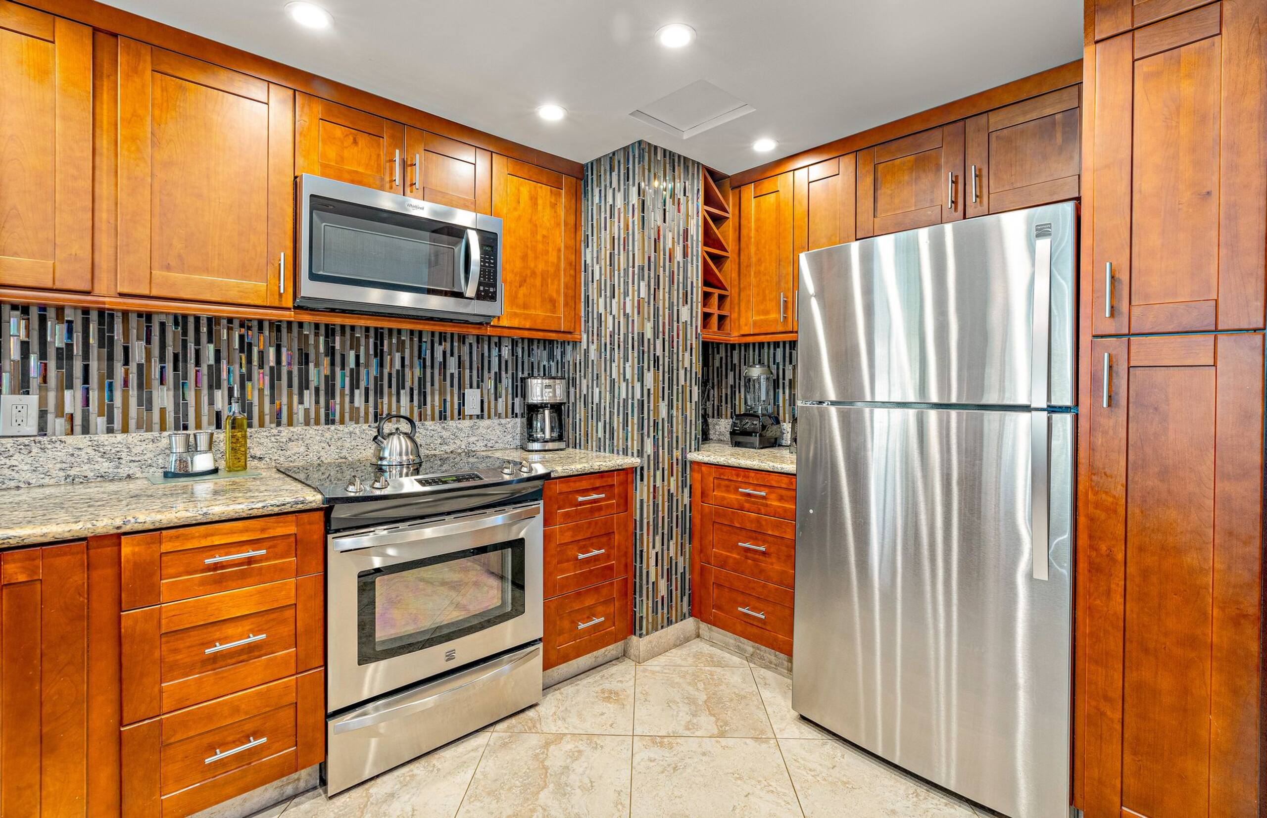 Condo in Lahaina · ★4.82 · 1 bedroom · 2 beds · 2 baths - Image 15