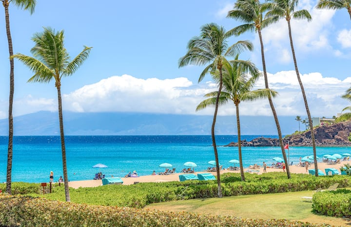 Maui Resort Rentals: The Whaler 212 - Condominiums for Rent in