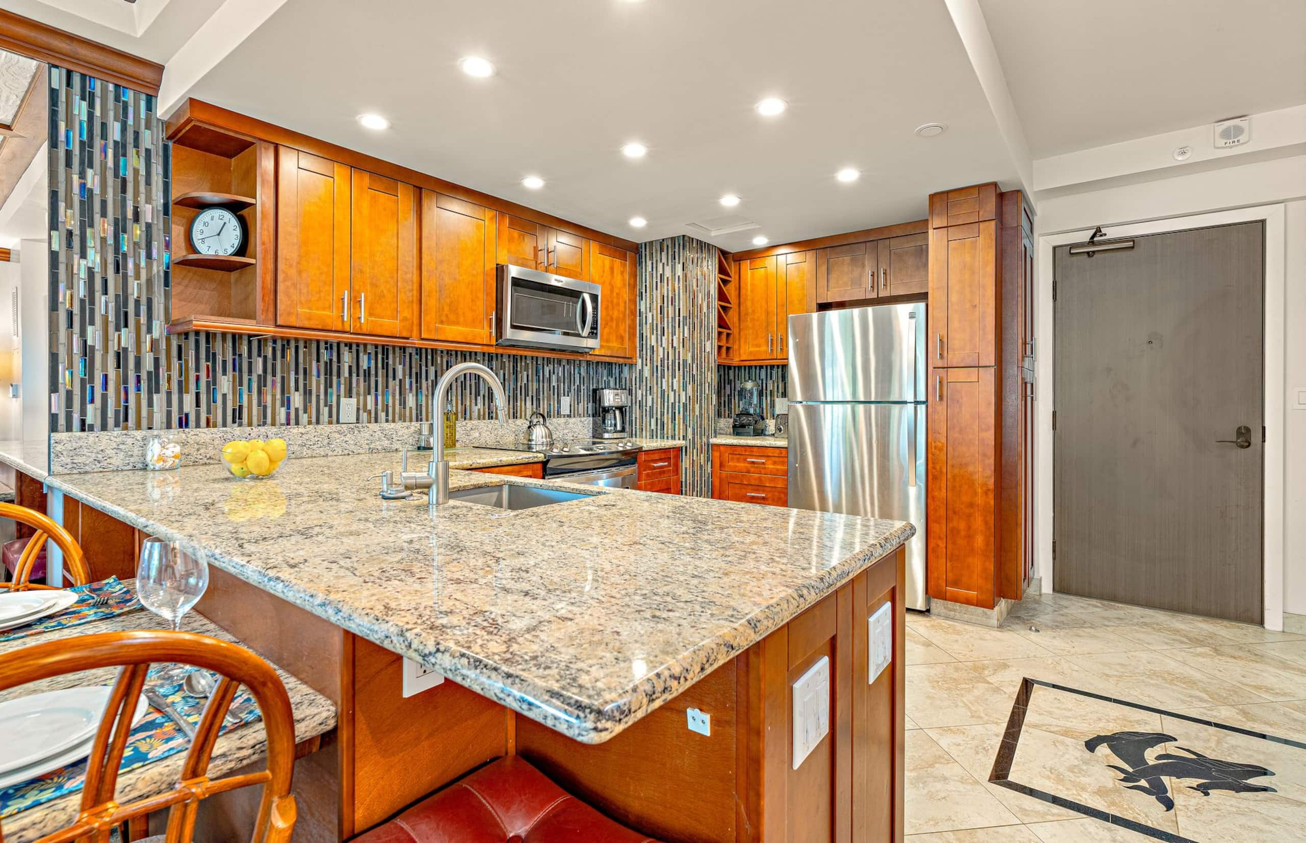 Condo in Lahaina · ★4.82 · 1 bedroom · 2 beds · 2 baths - Image 13