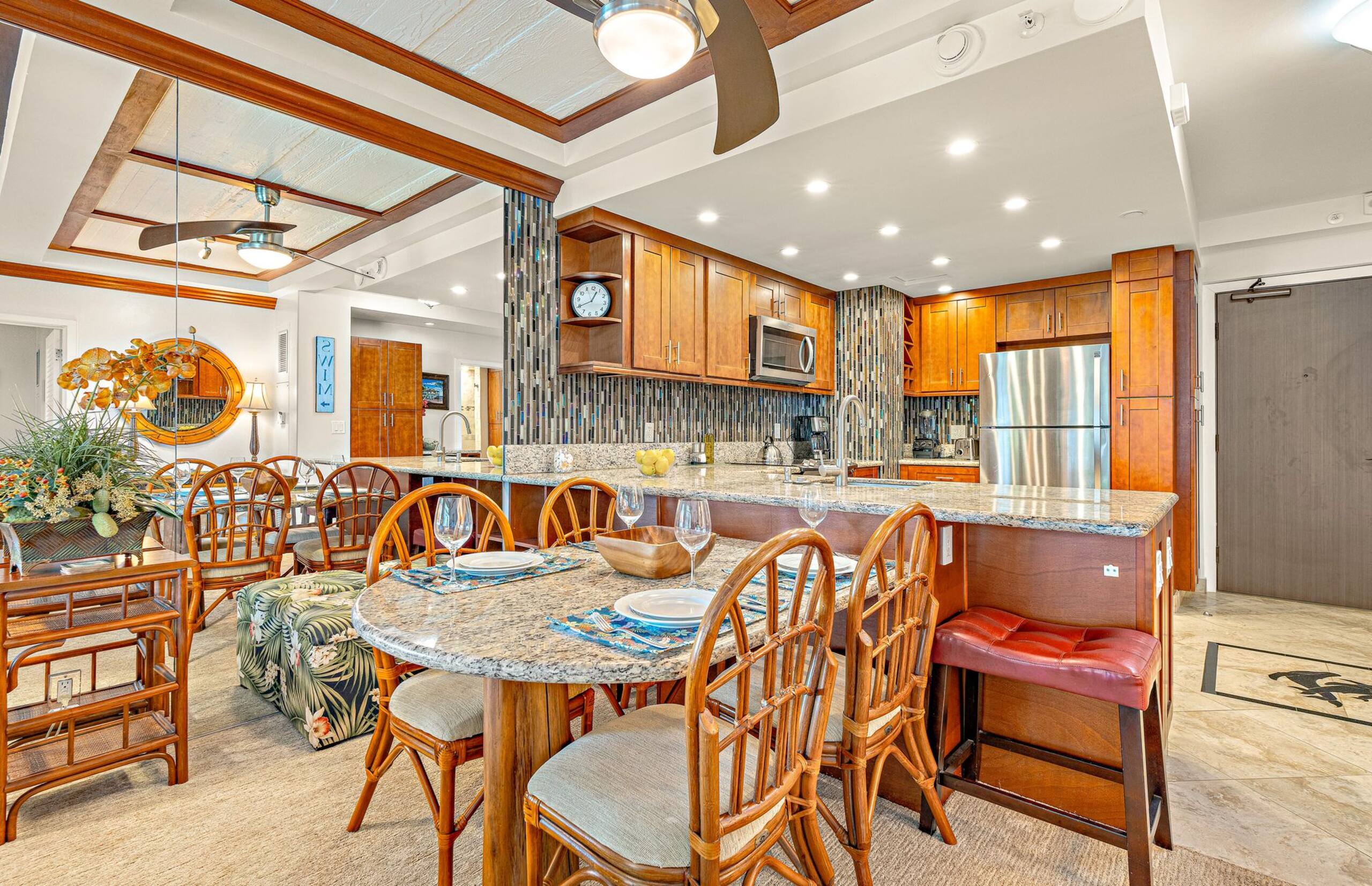 Condo in Lahaina · ★4.82 · 1 bedroom · 2 beds · 2 baths - Image 12