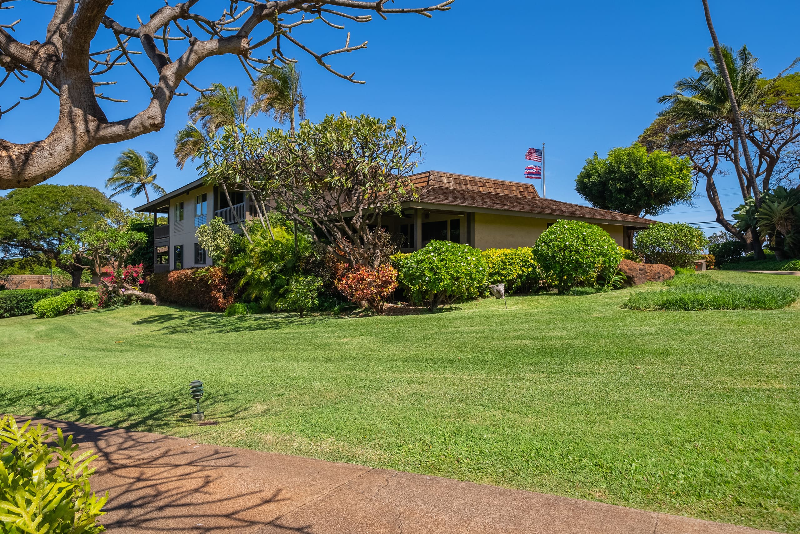 Condo in Lahaina · ★4.79 · 3 bedrooms · 5 beds · 3 shared baths - Image 63