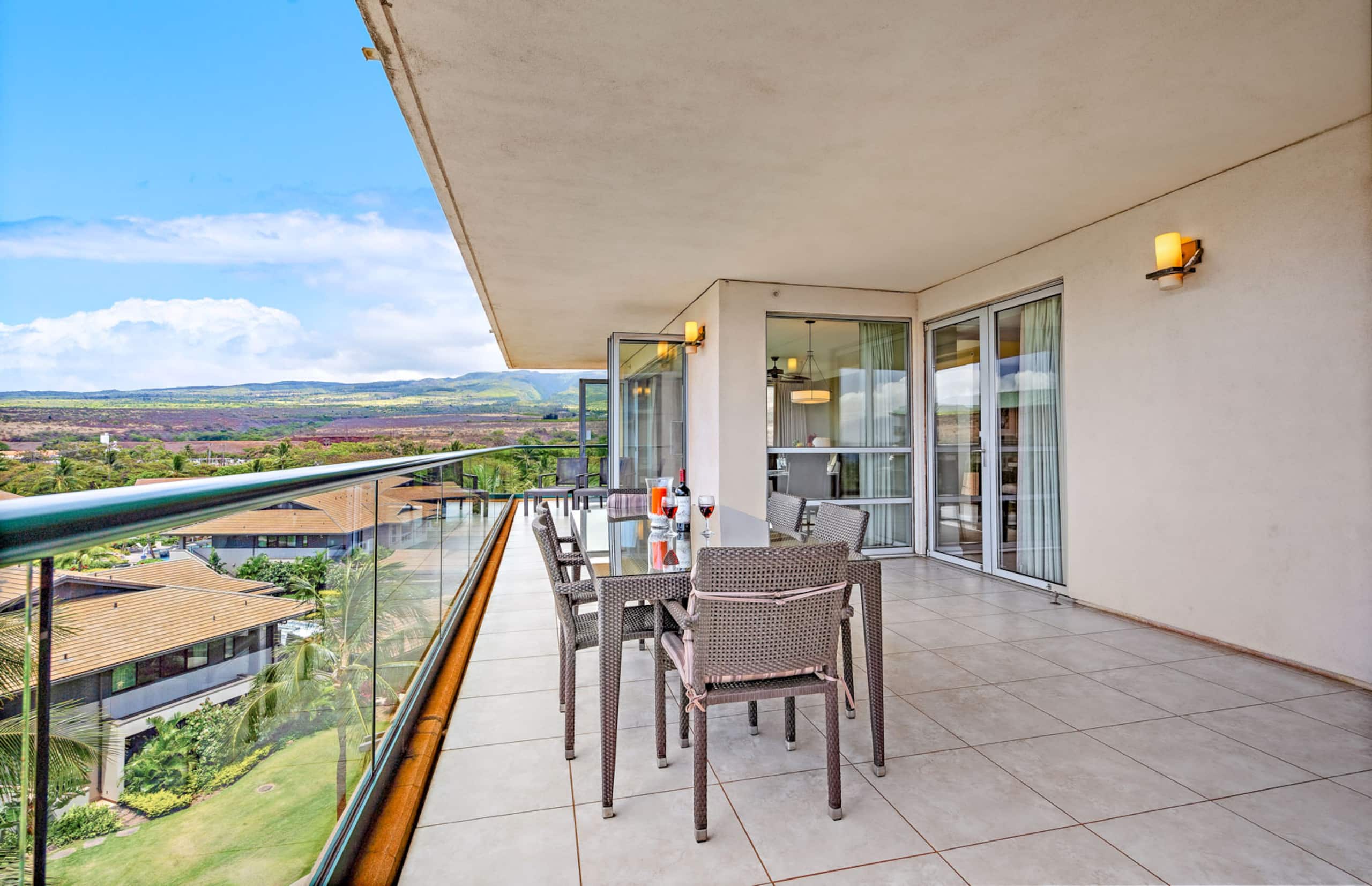Condo in Lahaina · ★4.44 · 2 bedrooms · 3 beds · 2 baths - Image 4