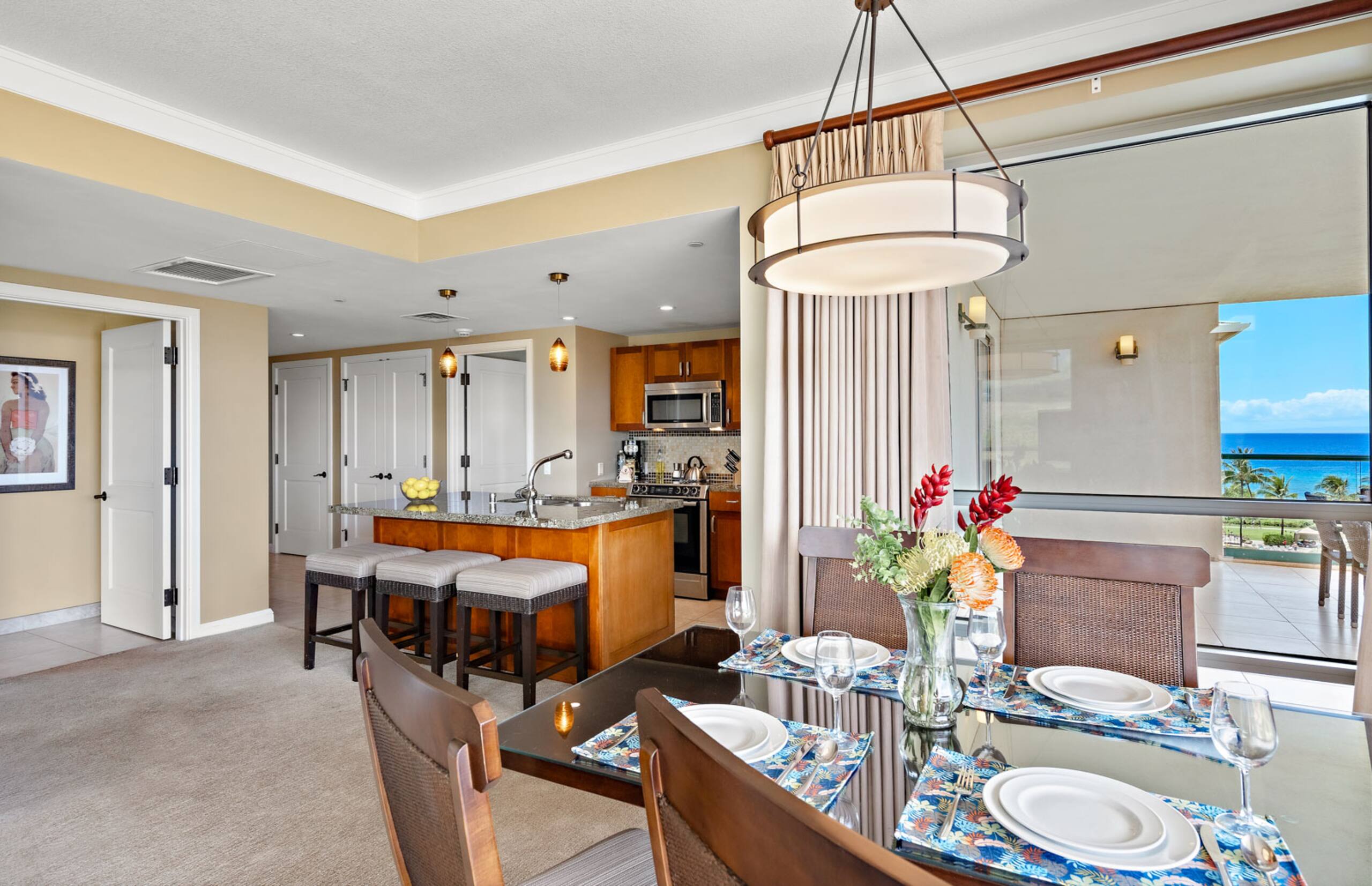 Condo in Lahaina · ★4.44 · 2 bedrooms · 3 beds · 2 baths - Image 11
