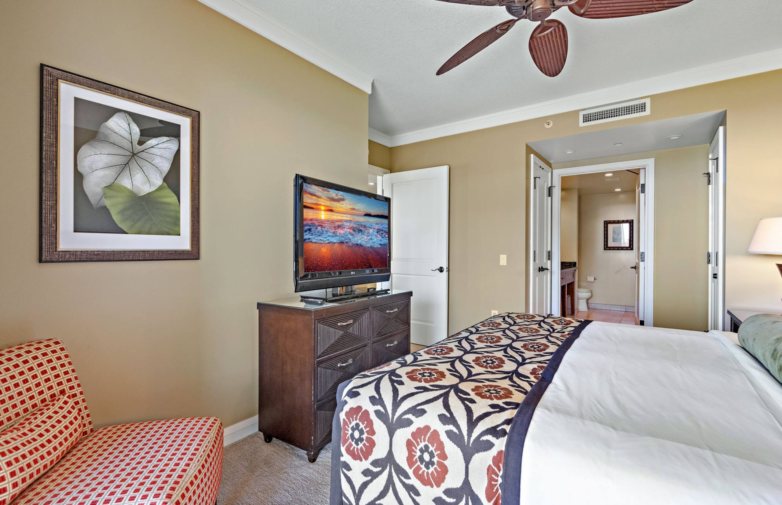 Condo in Lahaina · ★4.44 · 2 bedrooms · 3 beds · 2 baths - Image 19