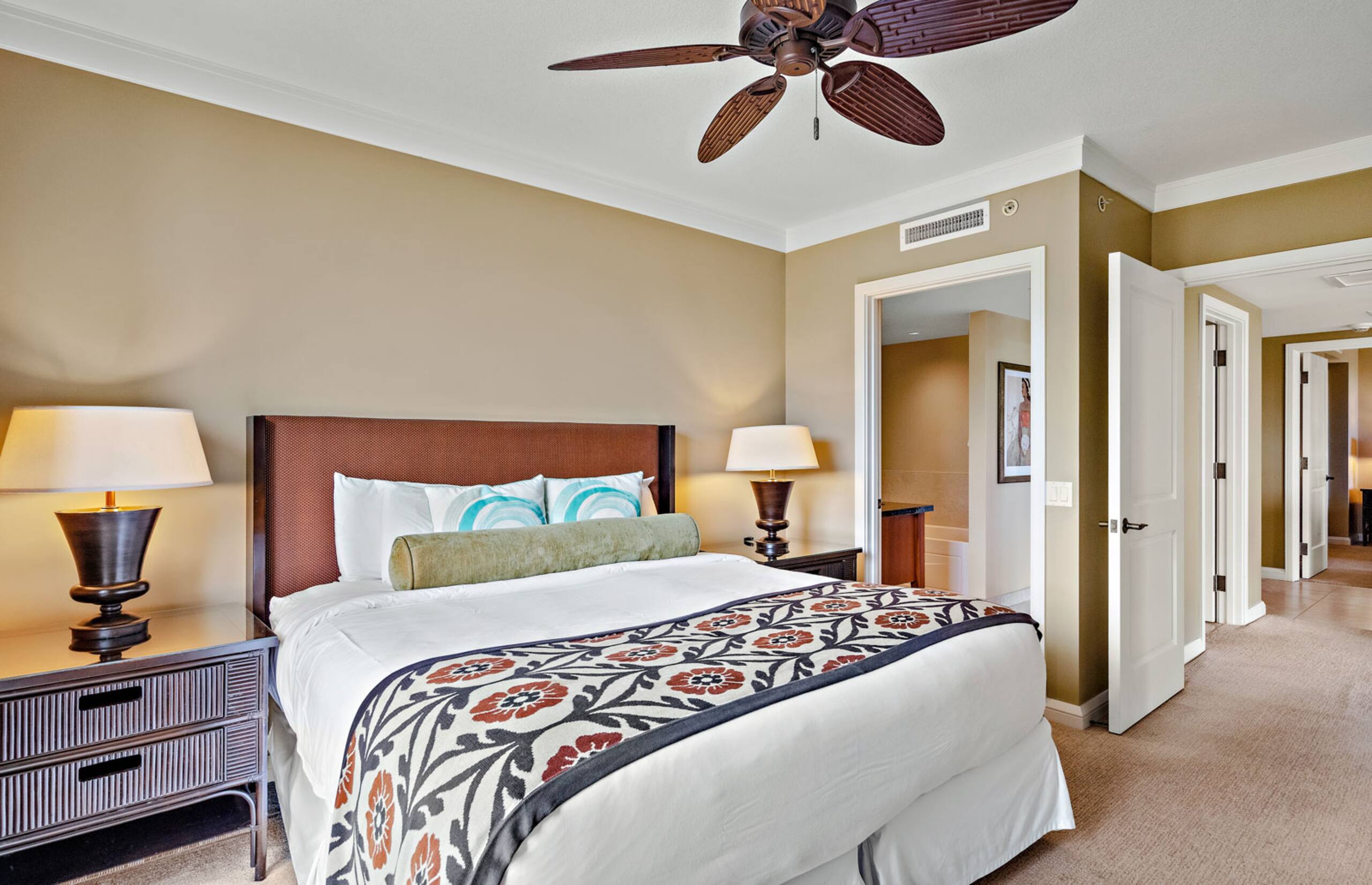 Condo in Lahaina · ★4.44 · 2 bedrooms · 3 beds · 2 baths - Image 24