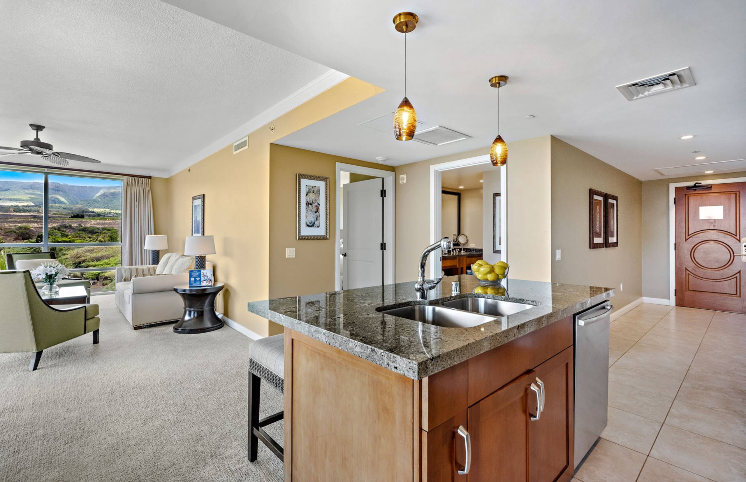 Condo in Lahaina · ★4.44 · 2 bedrooms · 3 beds · 2 baths - Image 6