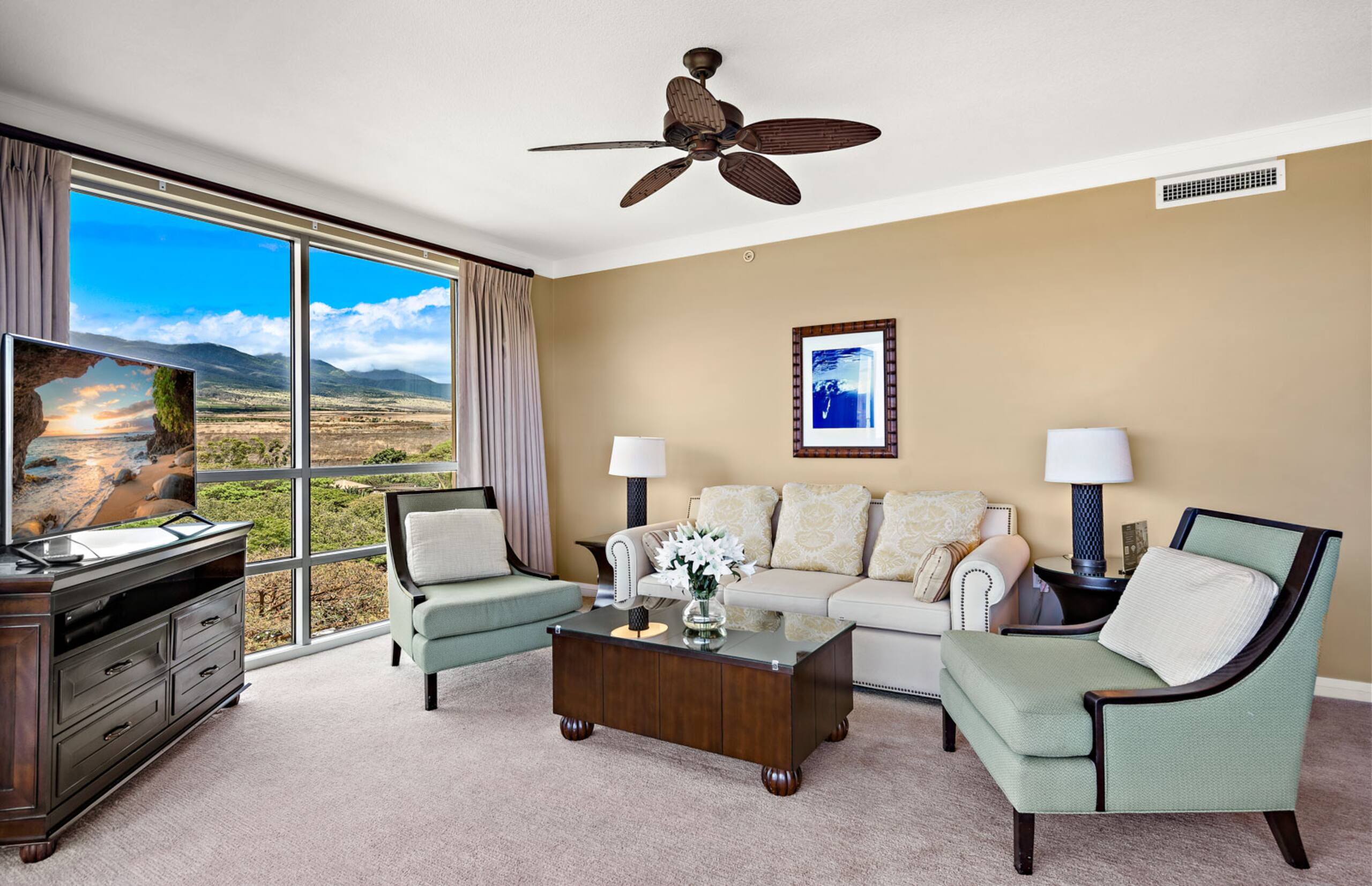 Condo in Lahaina · ★4.44 · 2 bedrooms · 3 beds · 2 baths - Image 13