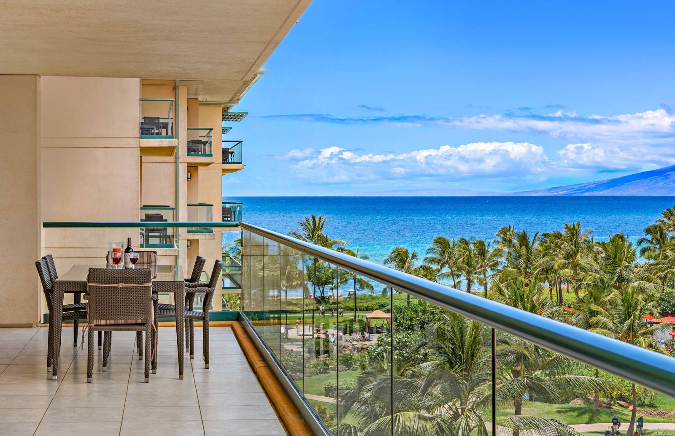 Condo in Lahaina · ★4.44 · 2 bedrooms · 3 beds · 2 baths - Image 1