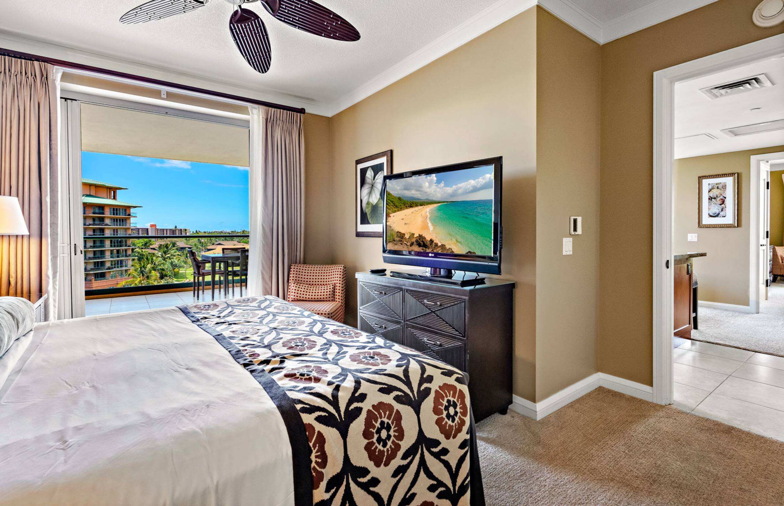 Condo in Lahaina · ★4.44 · 2 bedrooms · 3 beds · 2 baths - Image 18