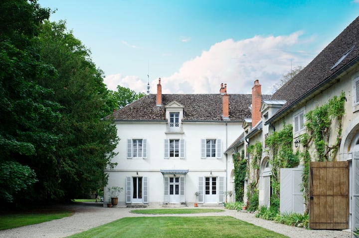 Chateau De Champ Carre - Beaune