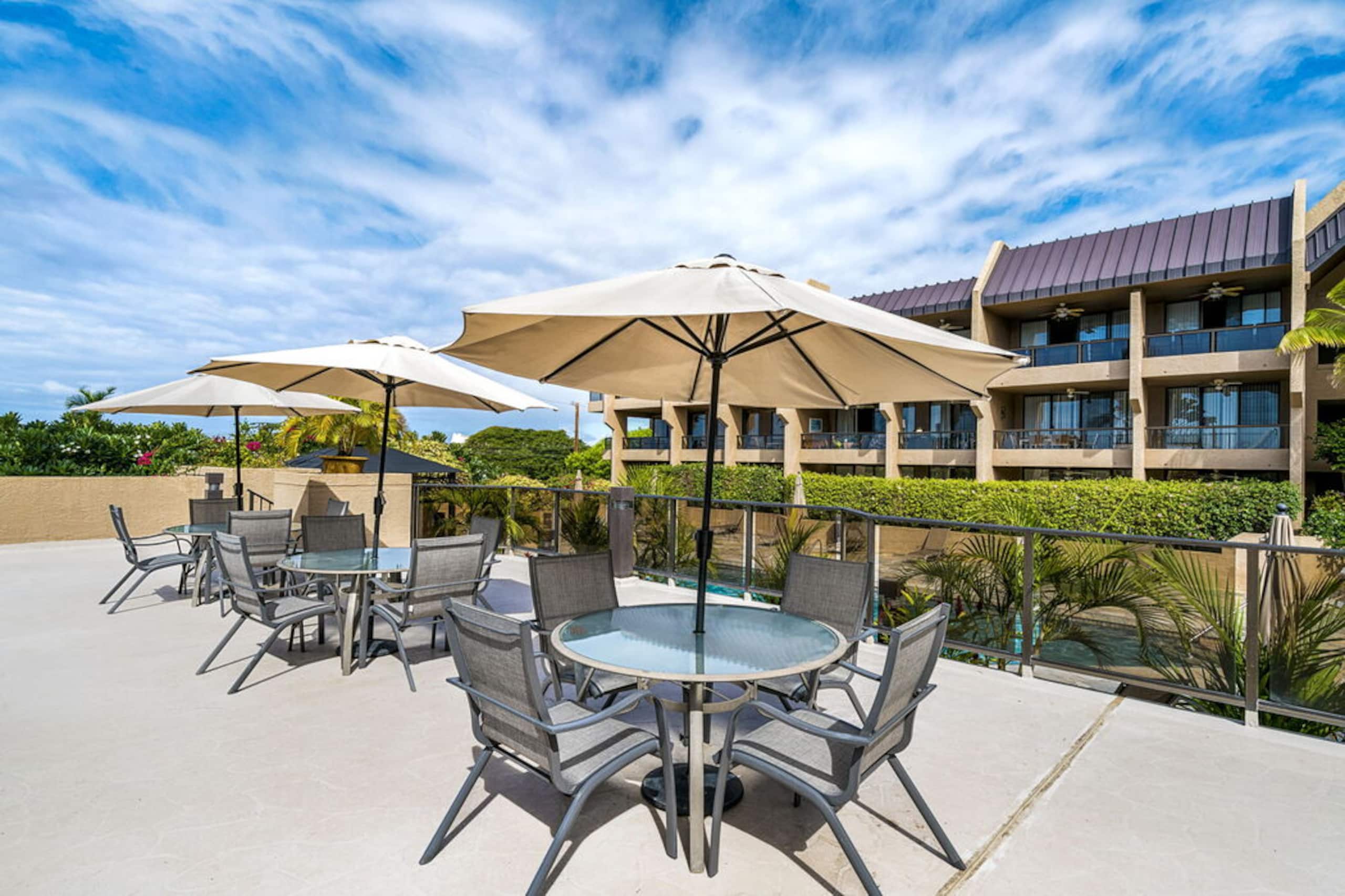 Condo in Kailua-Kona · ★4.89 · 1 bedroom · 2 beds · 2 private baths - Image 34