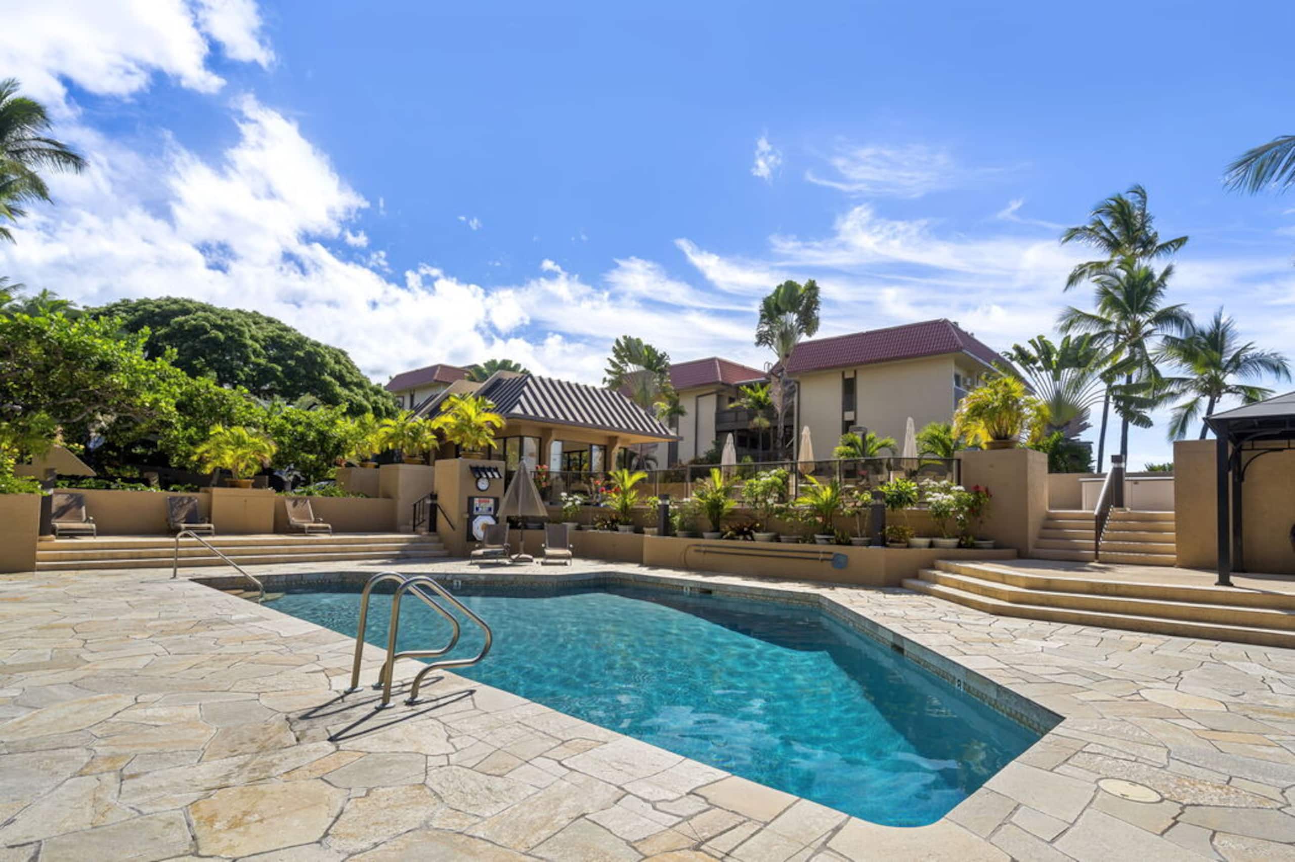 Condo in Kailua-Kona · ★4.89 · 1 bedroom · 2 beds · 2 private baths - Image 32