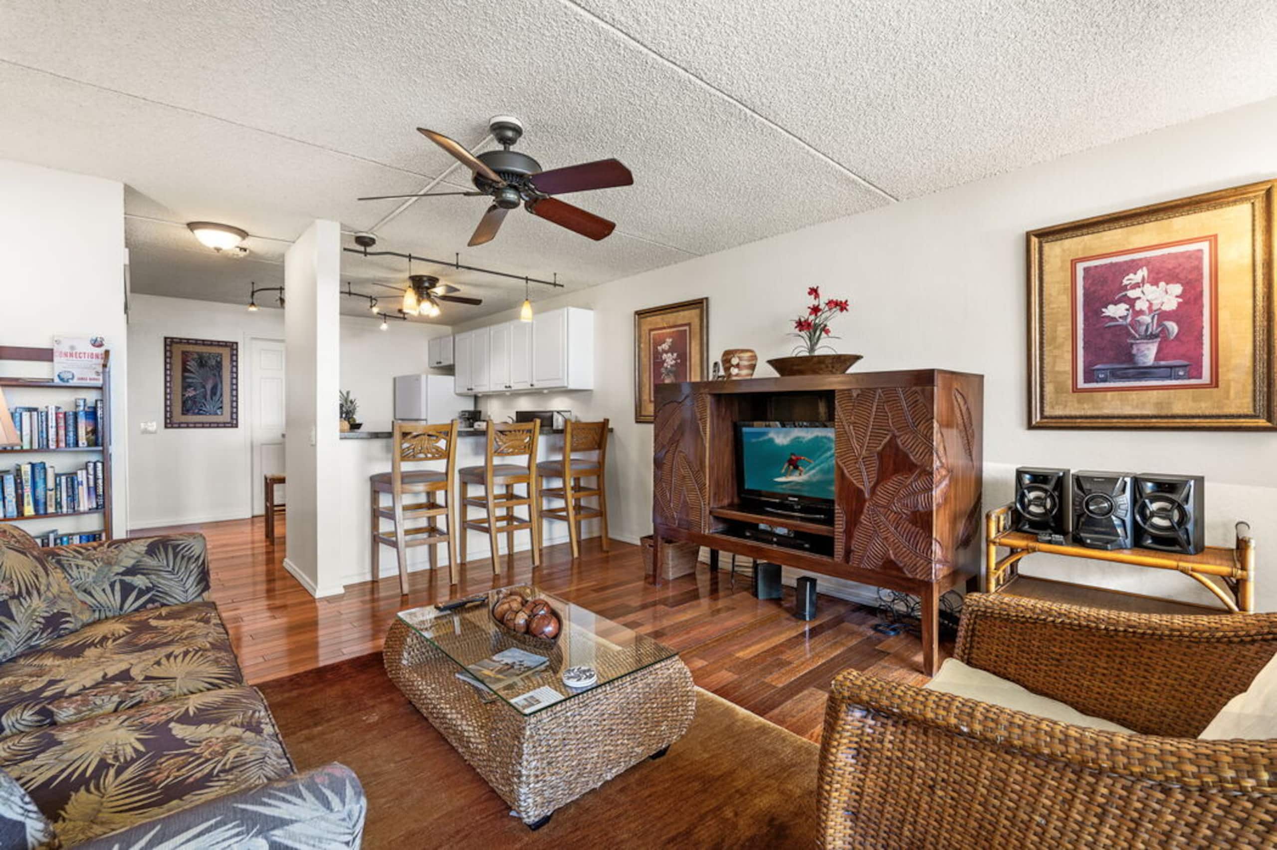 Condo in Kailua-Kona · ★4.89 · 1 bedroom · 2 beds · 2 private baths - Image 3