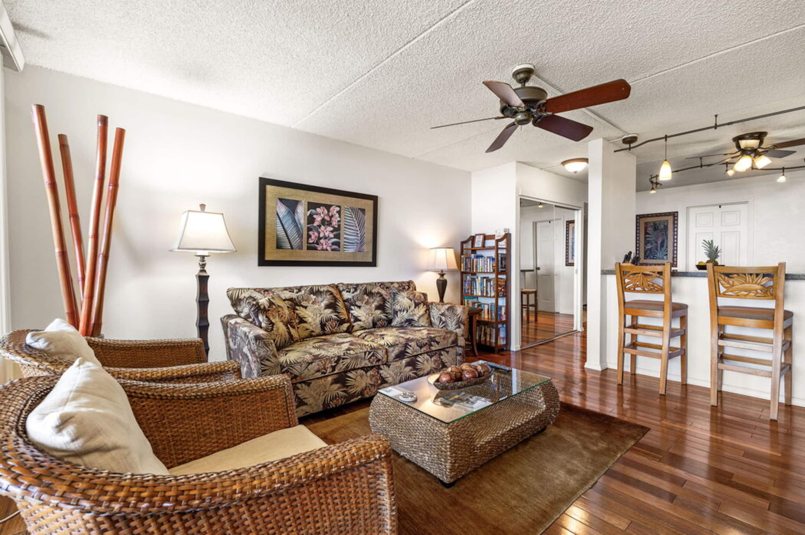 Condo in Kailua-Kona · ★4.89 · 1 bedroom · 2 beds · 2 private baths - Image 11