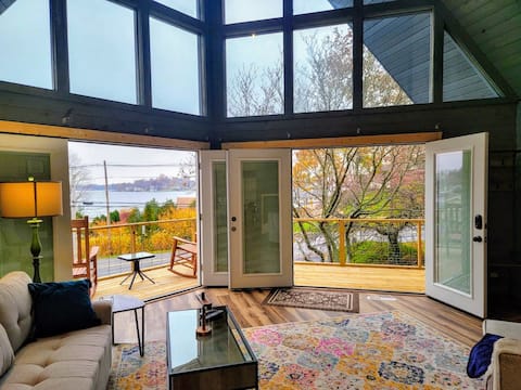 Hot Tub/Family Friendly I Sleeps 14 I Paw Paw Lake
