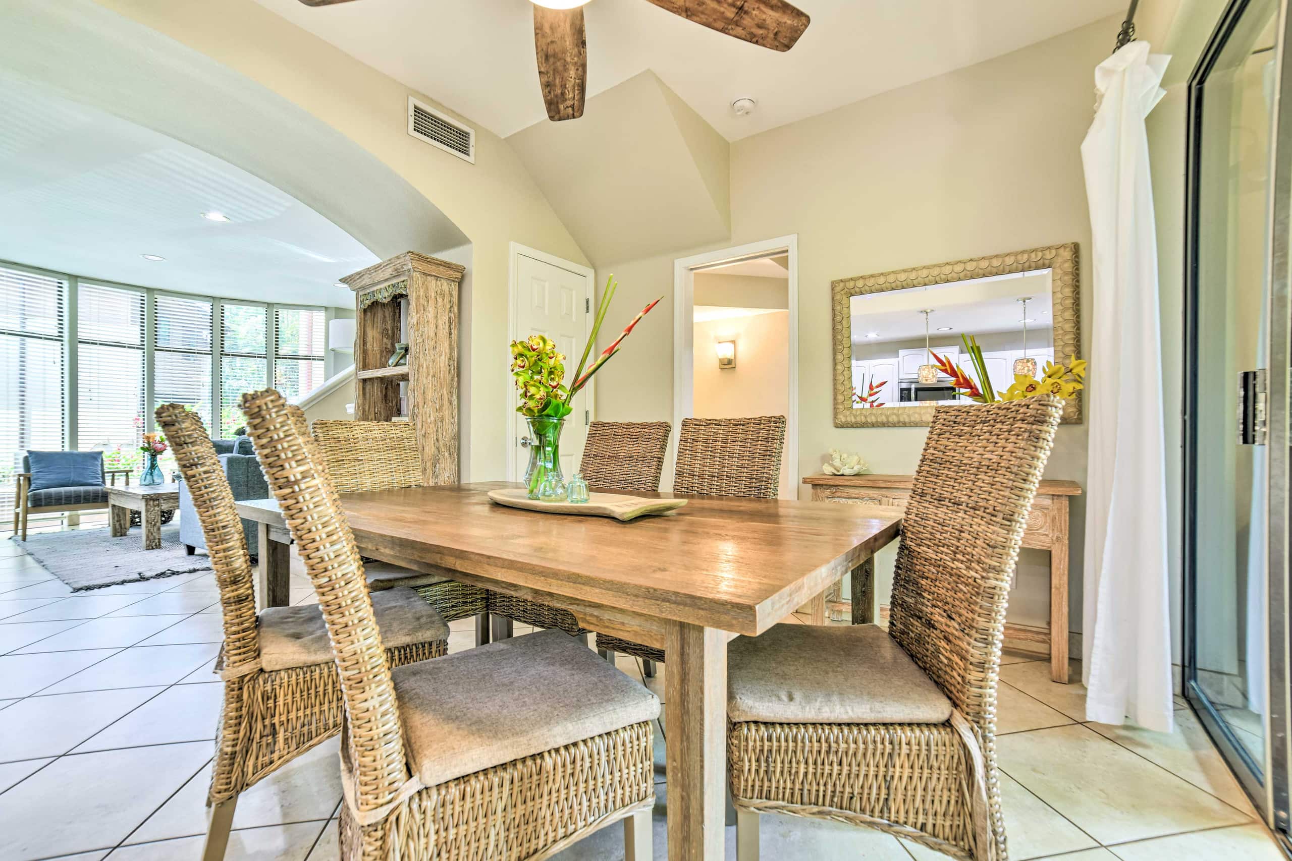Condo in Lahaina · ★4.96 · 3 bedrooms · 4 beds · 2.5 baths - Image 11