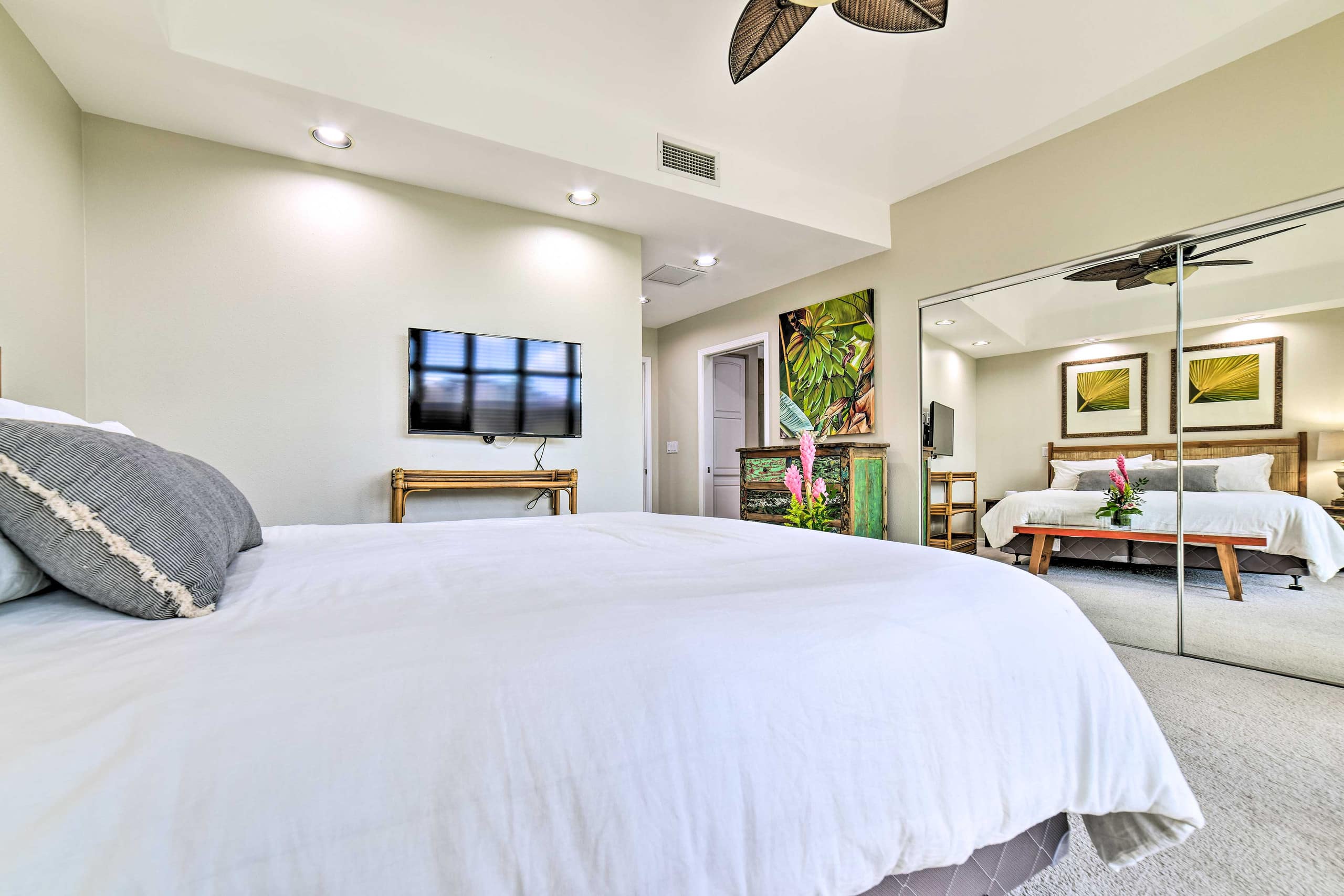 Condo in Lahaina · ★4.96 · 3 bedrooms · 4 beds · 2.5 baths - Image 14