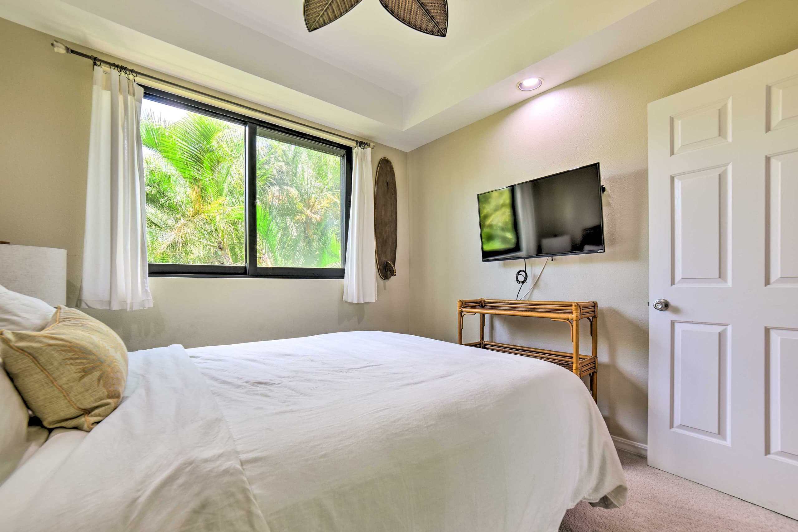 Condo in Lahaina · ★4.96 · 3 bedrooms · 4 beds · 2.5 baths - Image 22