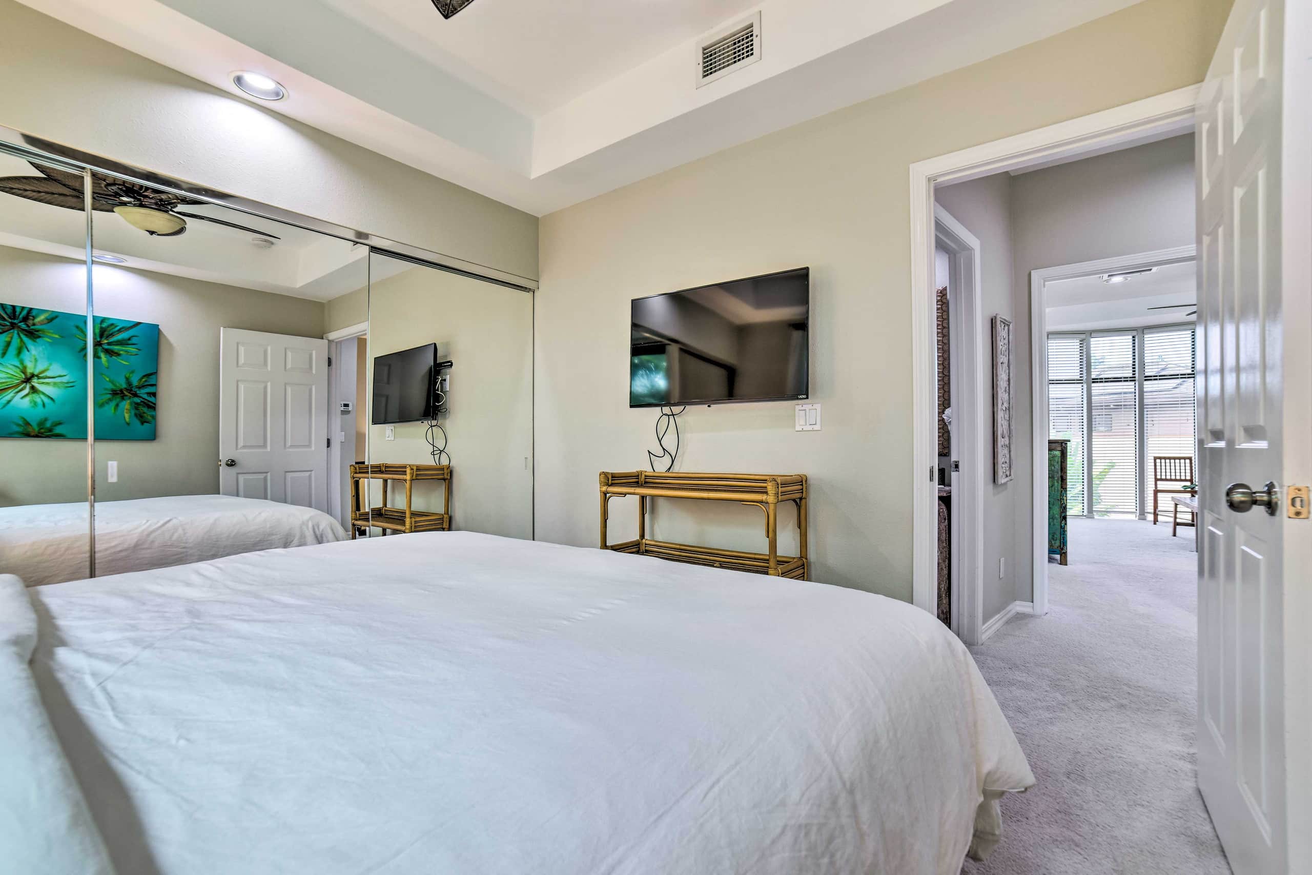 Condo in Lahaina · ★4.96 · 3 bedrooms · 4 beds · 2.5 baths - Image 19