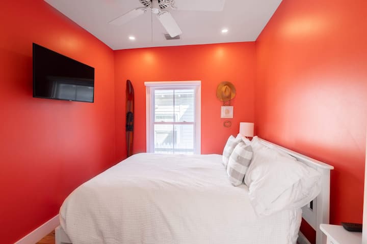 Спална соба 2 - брачен кревет (широк 150 - 179