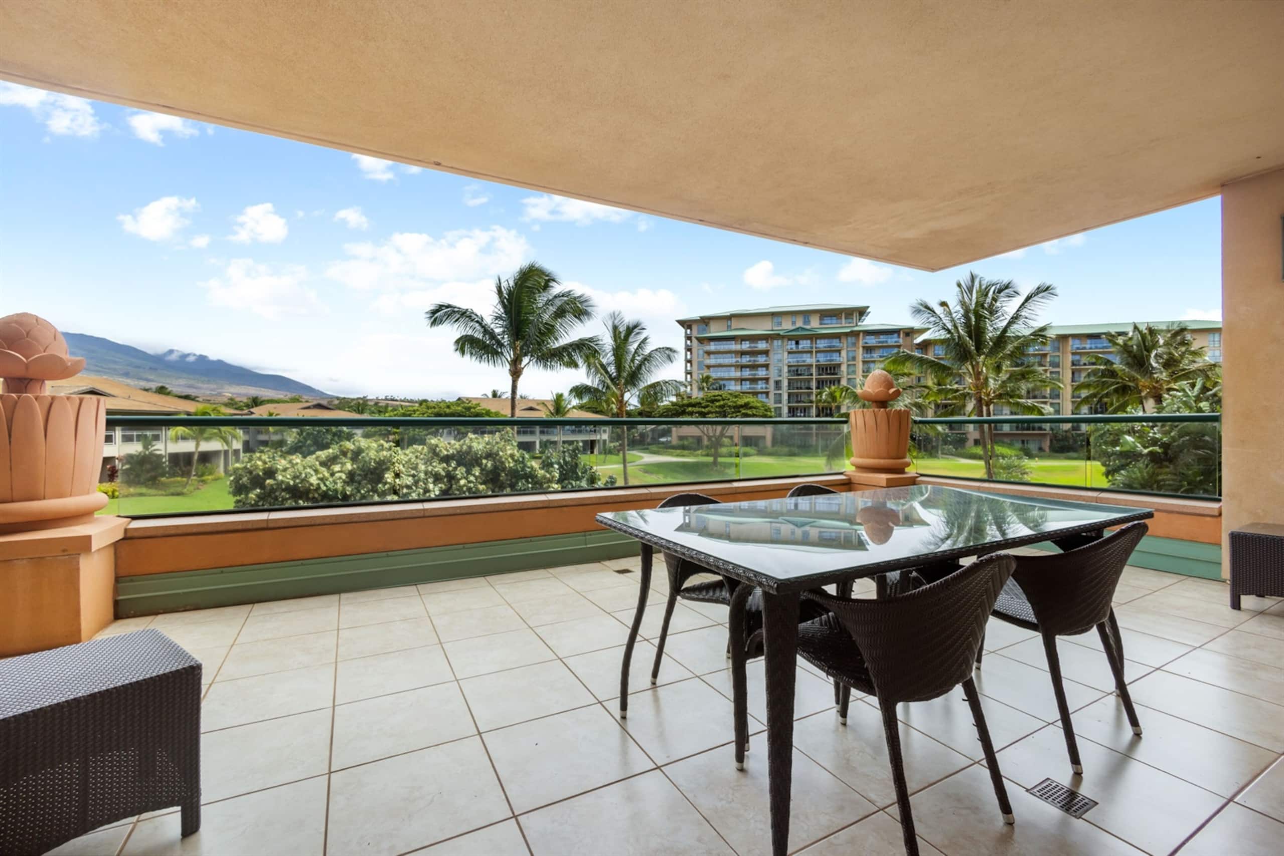 Condo in Lahaina · ★4.95 · 2 bedrooms · 3 beds · 2 baths - Image 27