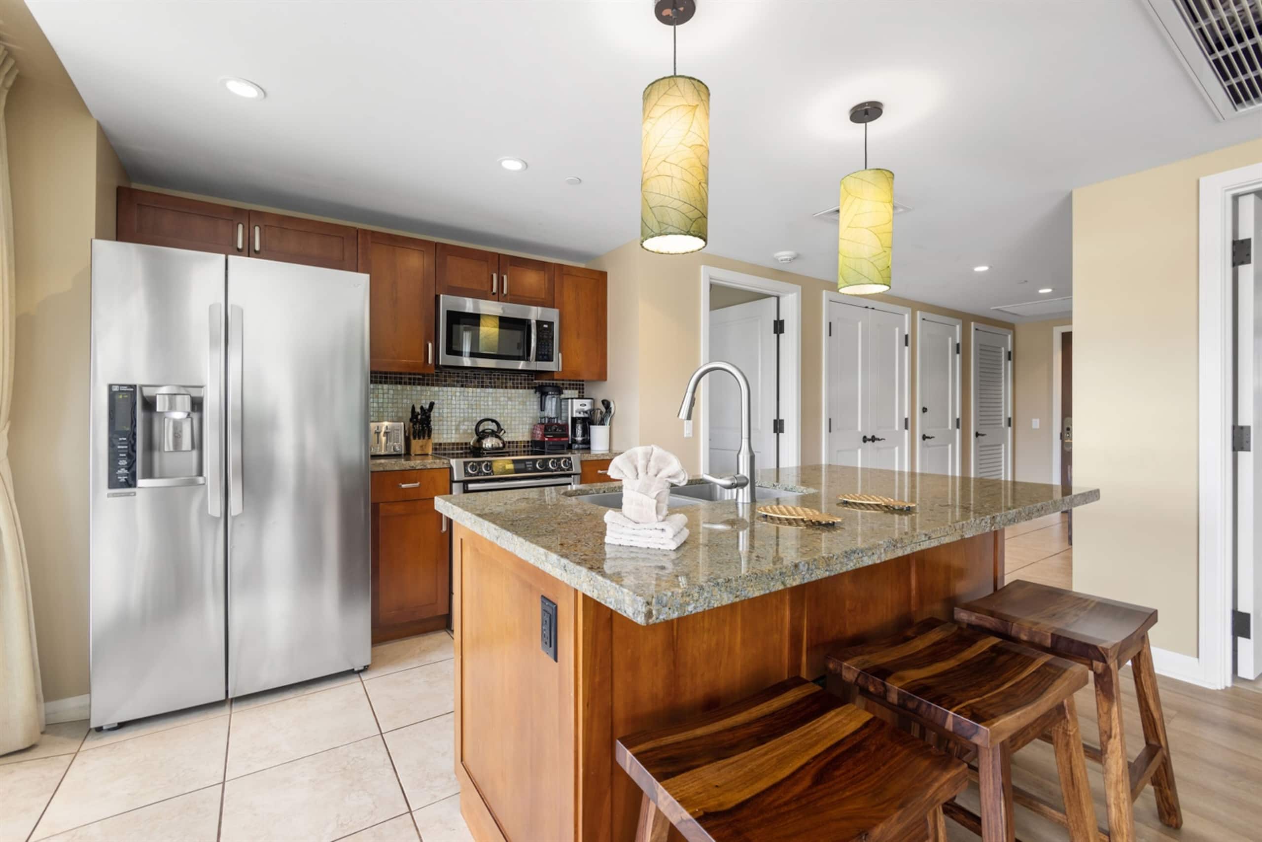 Condo in Lahaina · ★4.95 · 2 bedrooms · 3 beds · 2 baths - Image 12