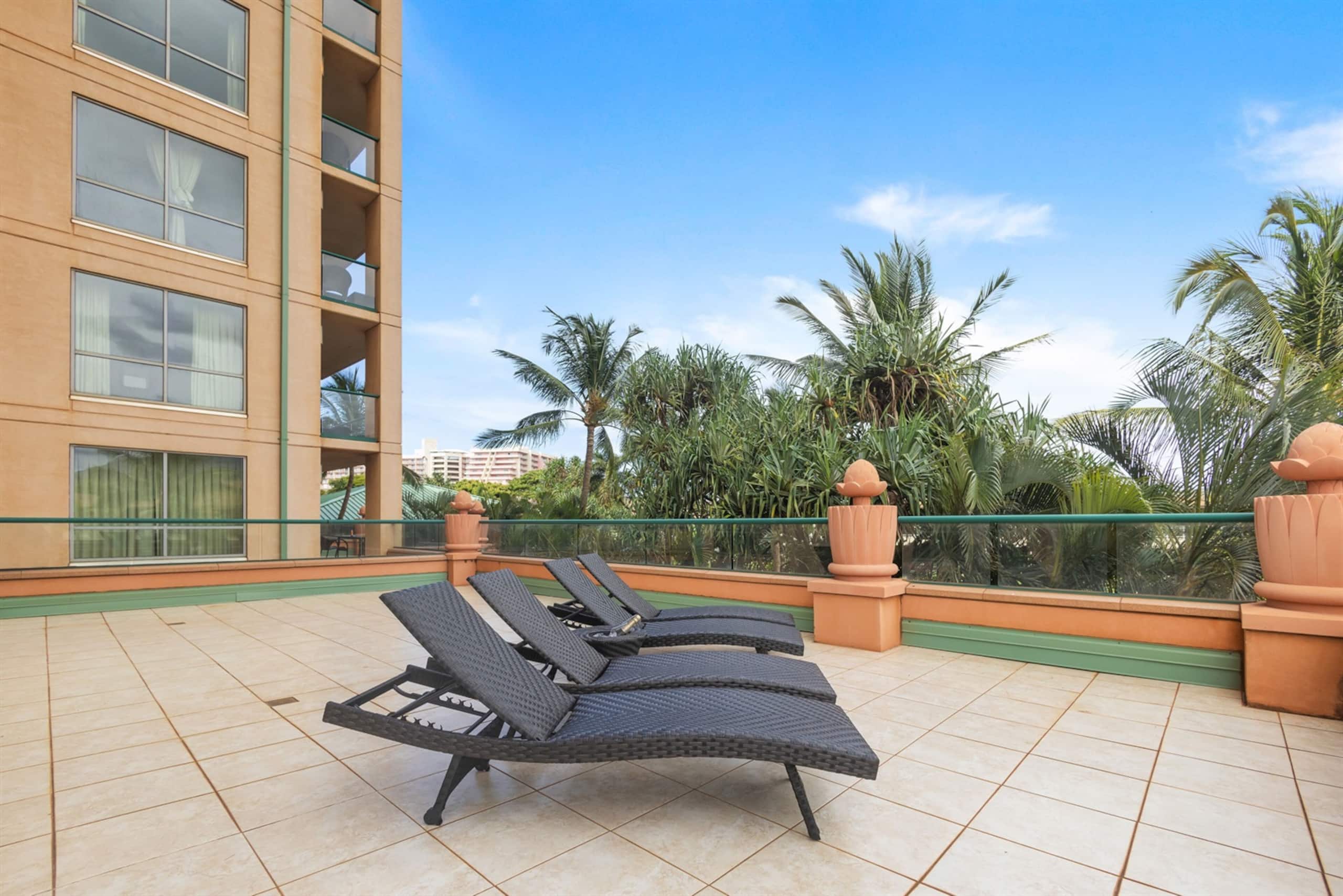 Condo in Lahaina · ★4.95 · 2 bedrooms · 3 beds · 2 baths - Image 21