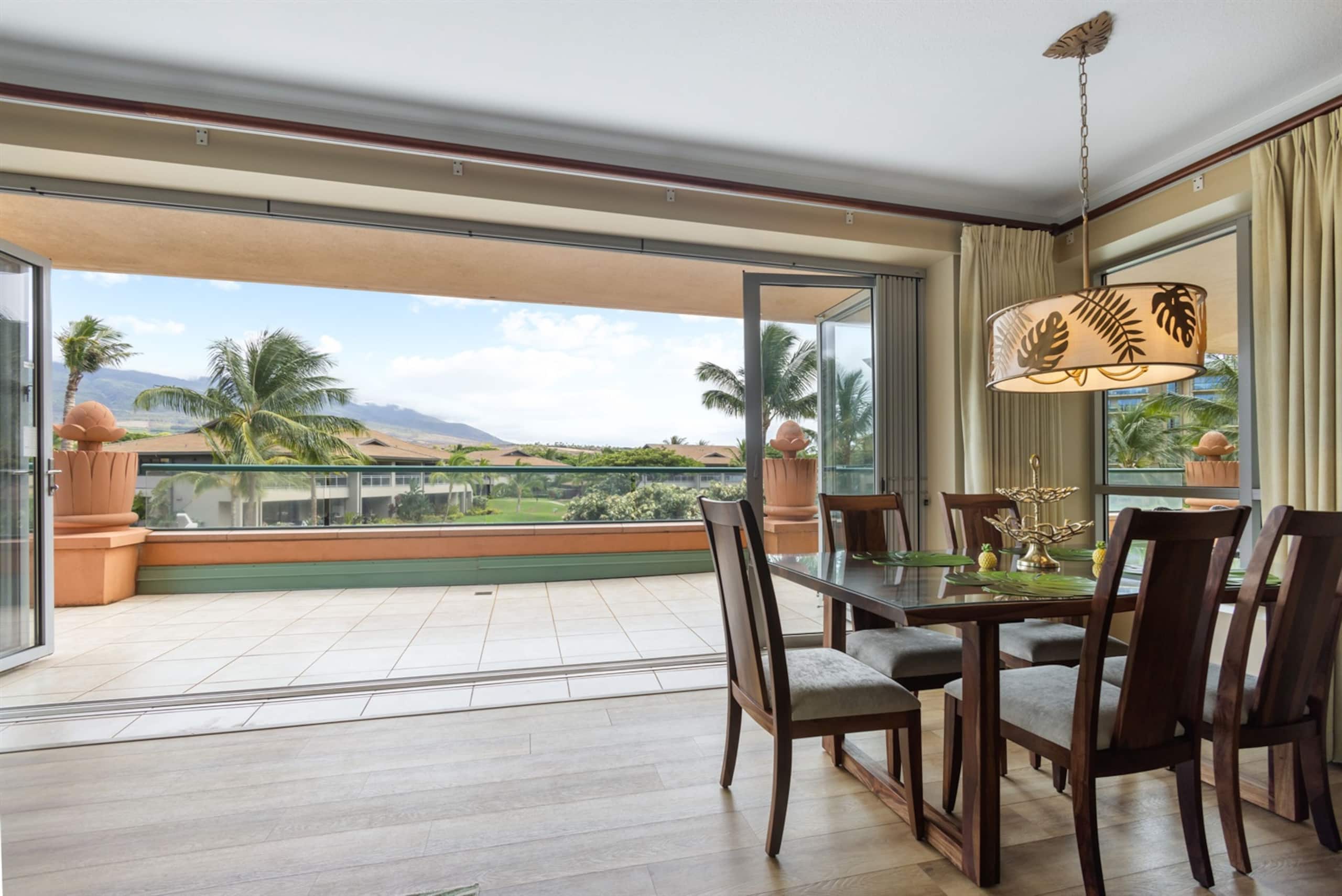 Condo in Lahaina · ★4.95 · 2 bedrooms · 3 beds · 2 baths - Image 4